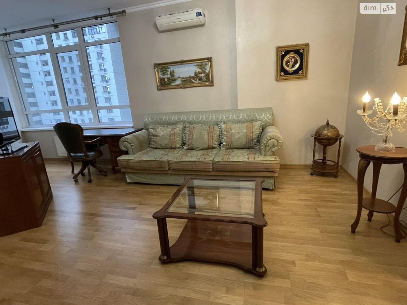 Продаж трикімнатної квартири в Києві, на вул. Коновальця Євгена 44А, район Печерськ фото 3 Продаж трикімнатної квартири в Києві, на вул. Коновальця Євгена 44А, район Печерськ фото 3