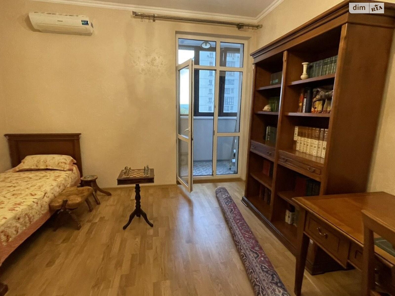 Продаж трикімнатної квартири в Києві, на вул. Коновальця Євгена 44А, район Печерськ фото 3 Продаж трикімнатної квартири в Києві, на вул. Коновальця Євгена 44А, район Печерськ фото 3