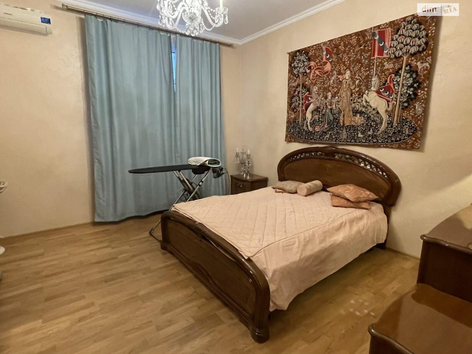 Продаж трикімнатної квартири в Києві, на вул. Коновальця Євгена 44А, район Печерськ фото 3 Продаж трикімнатної квартири в Києві, на вул. Коновальця Євгена 44А, район Печерськ фото 3