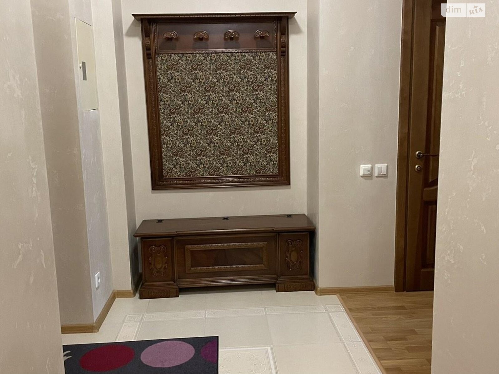 Продаж трикімнатної квартири в Києві, на вул. Коновальця Євгена 44А, район Печерськ фото 3 Продаж трикімнатної квартири в Києві, на вул. Коновальця Євгена 44А, район Печерськ фото 3