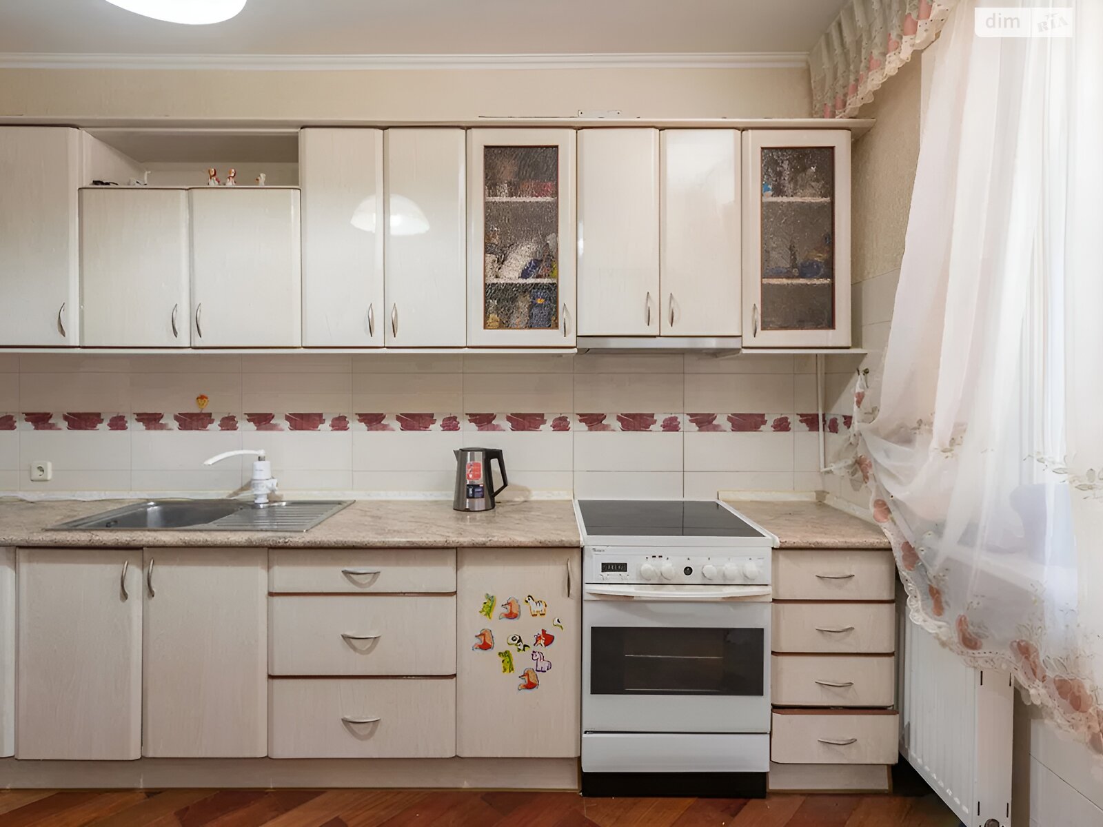 Продажа трехкомнатной квартиры в Киеве, на ул. Старонаводницкая 8А, район Печерск фото 1 Продажа трехкомнатной квартиры в Киеве, на ул. Старонаводницкая 8А, район Печерск фото 1