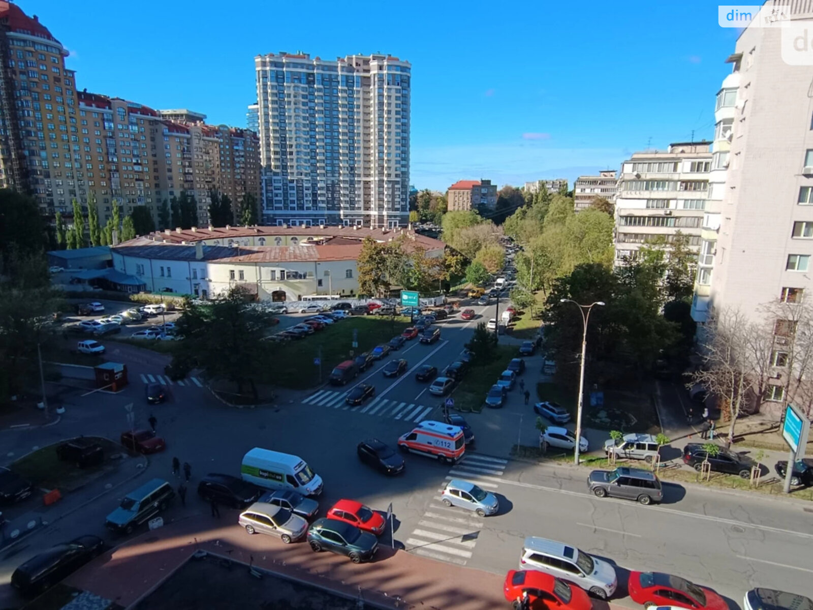 Продаж трикімнатної квартири в Києві, на вул. Старонаводницька 8, район Печерськ фото 1 Продаж трикімнатної квартири в Києві, на вул. Старонаводницька 8, район Печерськ фото 1