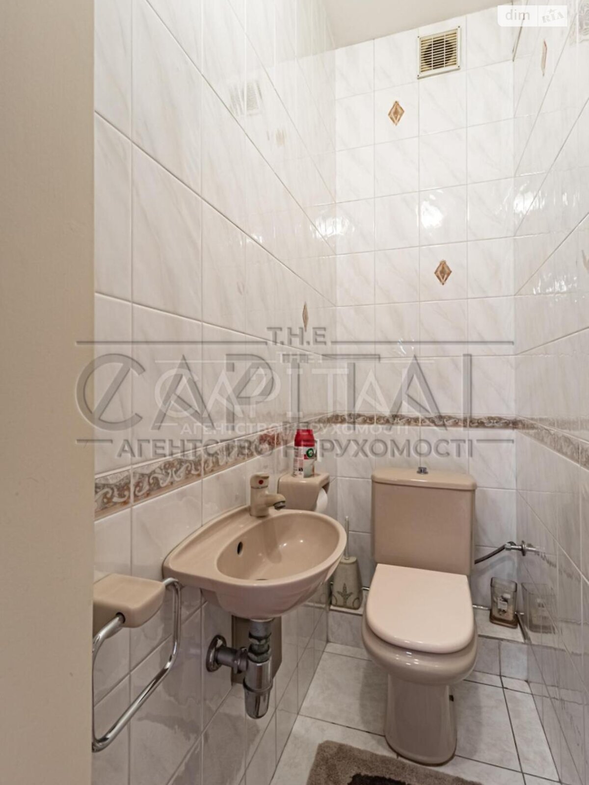 Продажа трехкомнатной квартиры в Киеве, на ул. Цитадельная 6, район Печерск фото 1 Продажа трехкомнатной квартиры в Киеве, на ул. Цитадельная 6, район Печерск фото 1