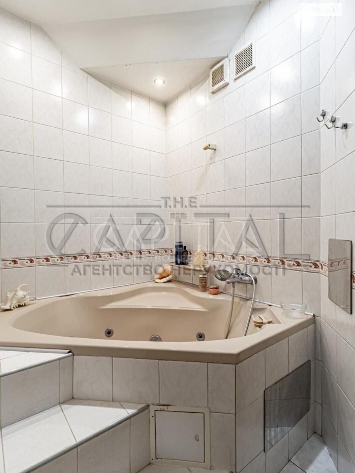 Продажа трехкомнатной квартиры в Киеве, на ул. Цитадельная 6, район Печерск фото 1 Продажа трехкомнатной квартиры в Киеве, на ул. Цитадельная 6, район Печерск фото 1