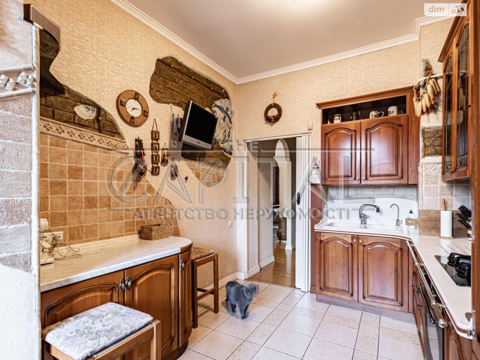 Продажа трехкомнатной квартиры в Киеве, на ул. Цитадельная 6, район Печерск фото 1 Продажа трехкомнатной квартиры в Киеве, на ул. Цитадельная 6, район Печерск фото 1