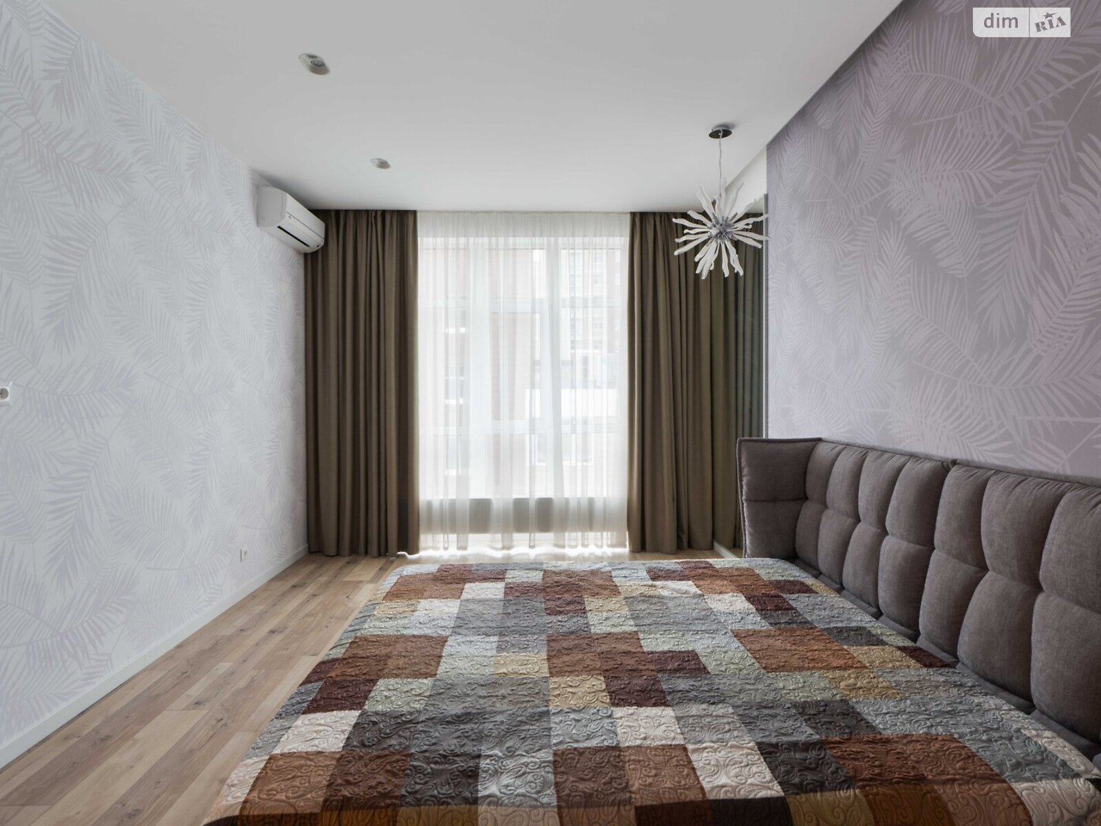 Продаж чотирикімнатної квартири в Києві, на вул. Василя Тютюнника 53, район Печерськ фото 1 Продаж чотирикімнатної квартири в Києві, на вул. Василя Тютюнника 53, район Печерськ фото 1