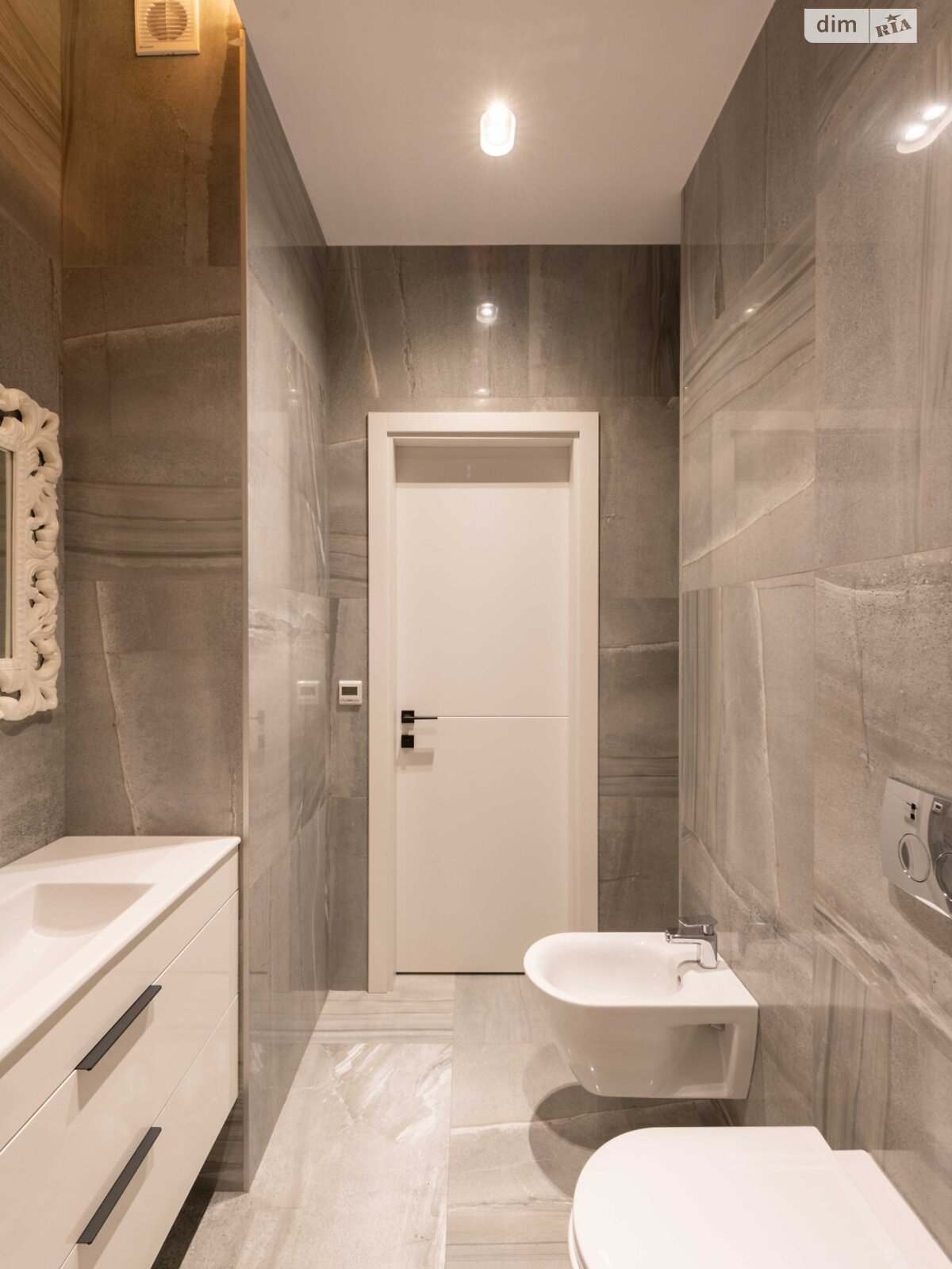 Продаж чотирикімнатної квартири в Києві, на вул. Василя Тютюнника 53, район Печерськ фото 1 Продаж чотирикімнатної квартири в Києві, на вул. Василя Тютюнника 53, район Печерськ фото 1