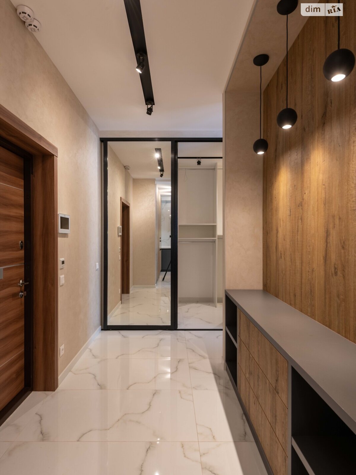 Продаж чотирикімнатної квартири в Києві, на вул. Василя Тютюнника 53, район Печерськ фото 1 Продаж чотирикімнатної квартири в Києві, на вул. Василя Тютюнника 53, район Печерськ фото 1