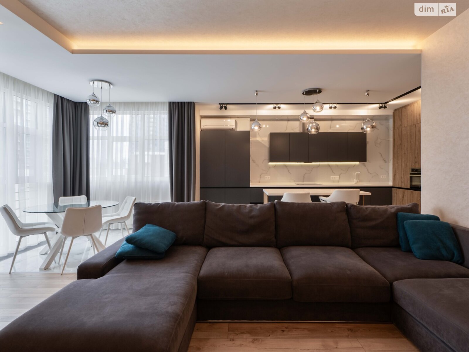 Продаж чотирикімнатної квартири в Києві, на вул. Василя Тютюнника 53, район Печерськ фото 1 Продаж чотирикімнатної квартири в Києві, на вул. Василя Тютюнника 53, район Печерськ фото 1