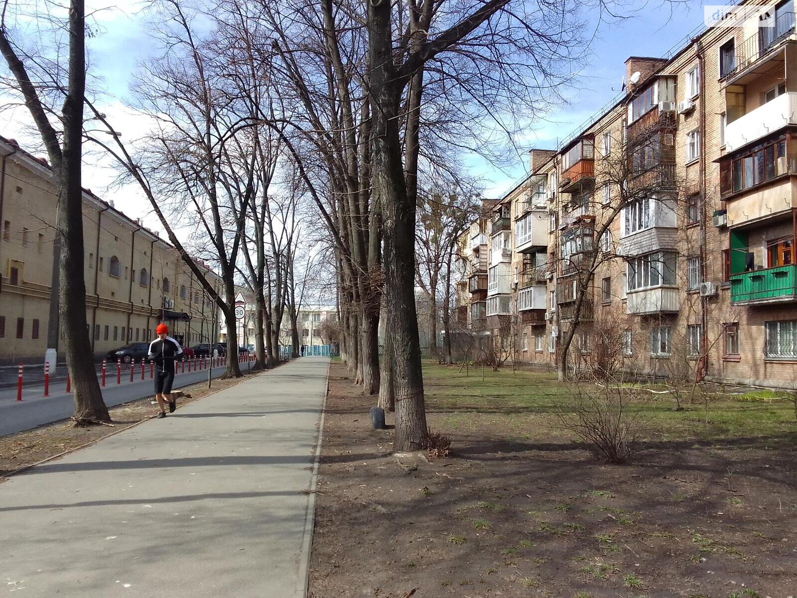 Продажа двухкомнатной квартиры в Киеве, на спуск Печерский 17, район Печерск фото 1