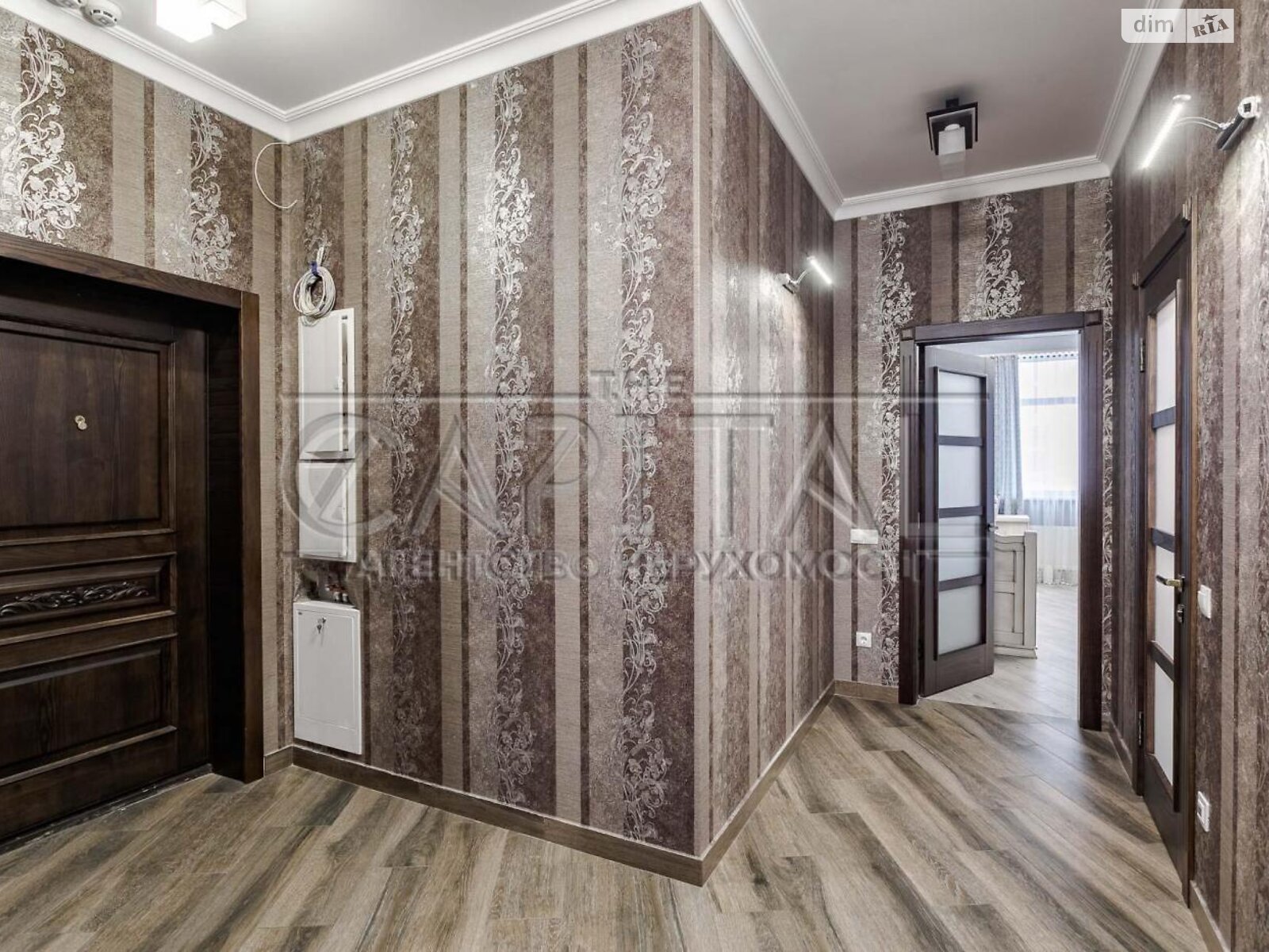 Продажа трехкомнатной квартиры в Киеве, на ул. Саперное Поле 12, район Печерский фото 1