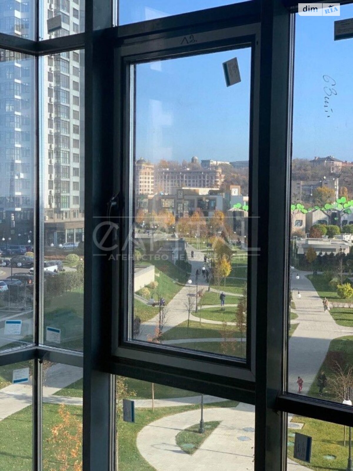 Продажа трехкомнатной квартиры в Киеве, на ул. Андрея Верхогляда, район Печерский фото 1 Продажа трехкомнатной квартиры в Киеве, на ул. Андрея Верхогляда, район Печерский фото 1