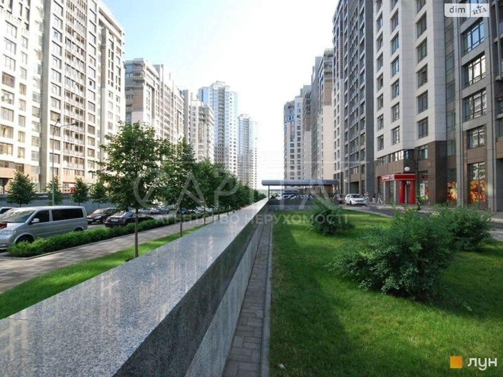 Продажа трехкомнатной квартиры в Киеве, на ул. Андрея Верхогляда, район Печерский фото 1 Продажа трехкомнатной квартиры в Киеве, на ул. Андрея Верхогляда, район Печерский фото 1