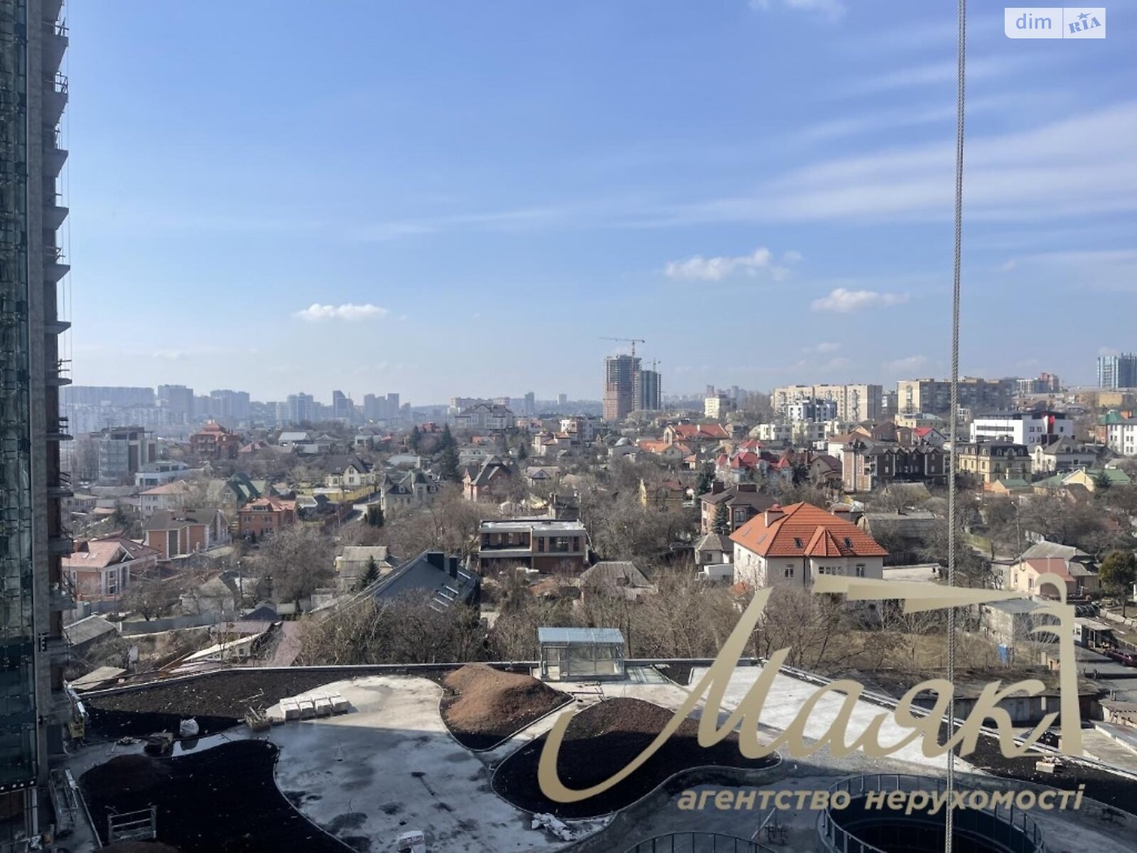 Продаж трикімнатної квартири в Києві, на вул. Андрія Верхогляда 7, район Печерський фото 1