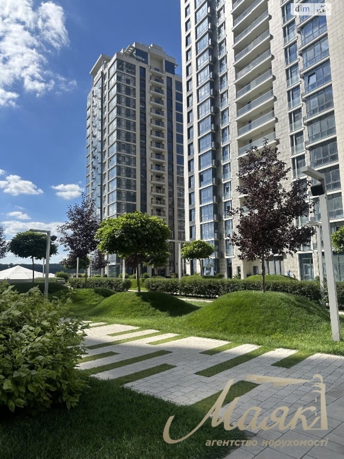 Продаж трикімнатної квартири в Києві, на вул. Андрія Верхогляда 1, район Печерський фото 1 Продаж трикімнатної квартири в Києві, на вул. Андрія Верхогляда 1, район Печерський фото 1