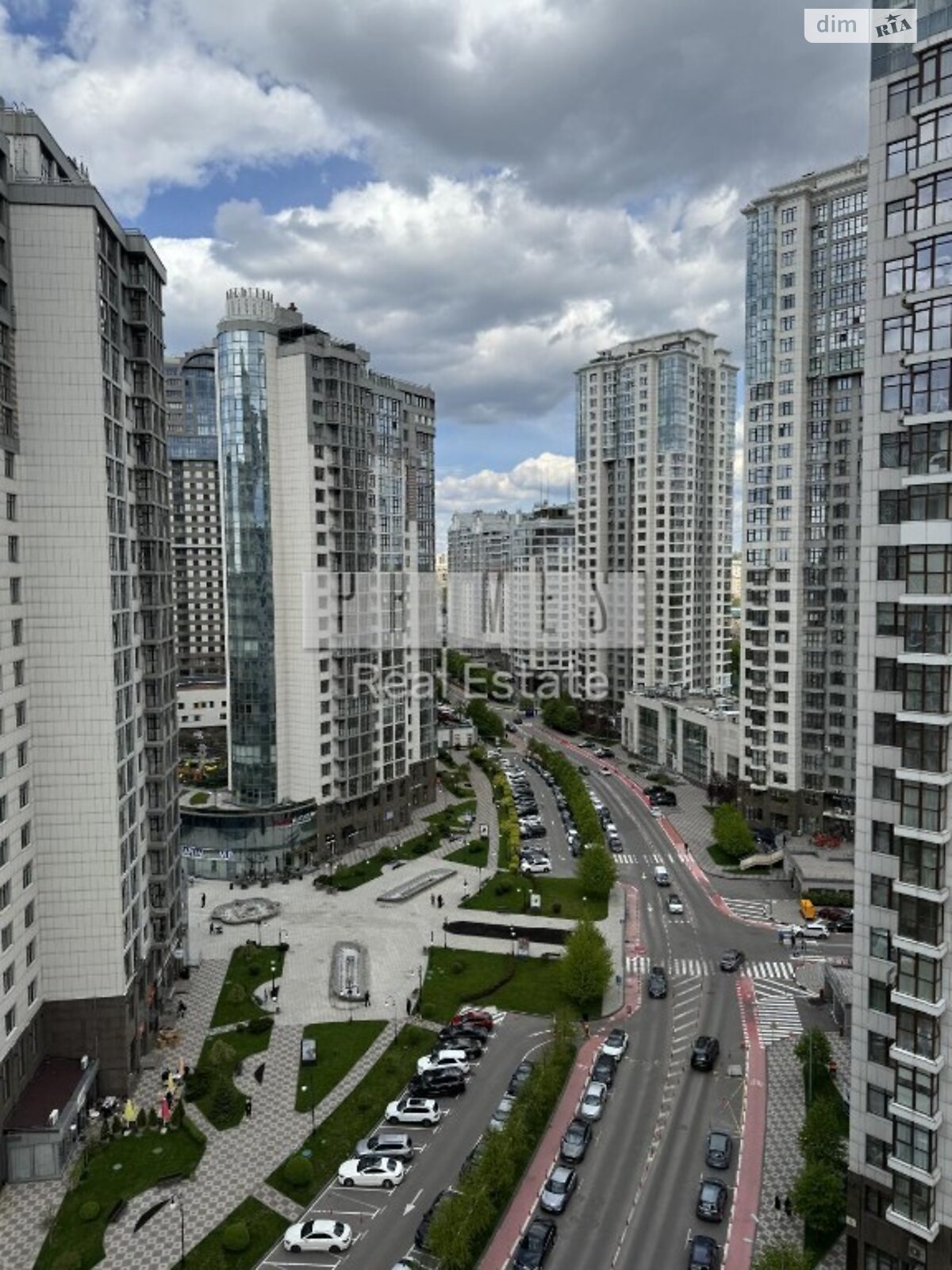 Продаж трикімнатної квартири в Києві, на вул. Андрія Верхогляда 15, район Печерський фото 1 Продаж трикімнатної квартири в Києві, на вул. Андрія Верхогляда 15, район Печерський фото 1
