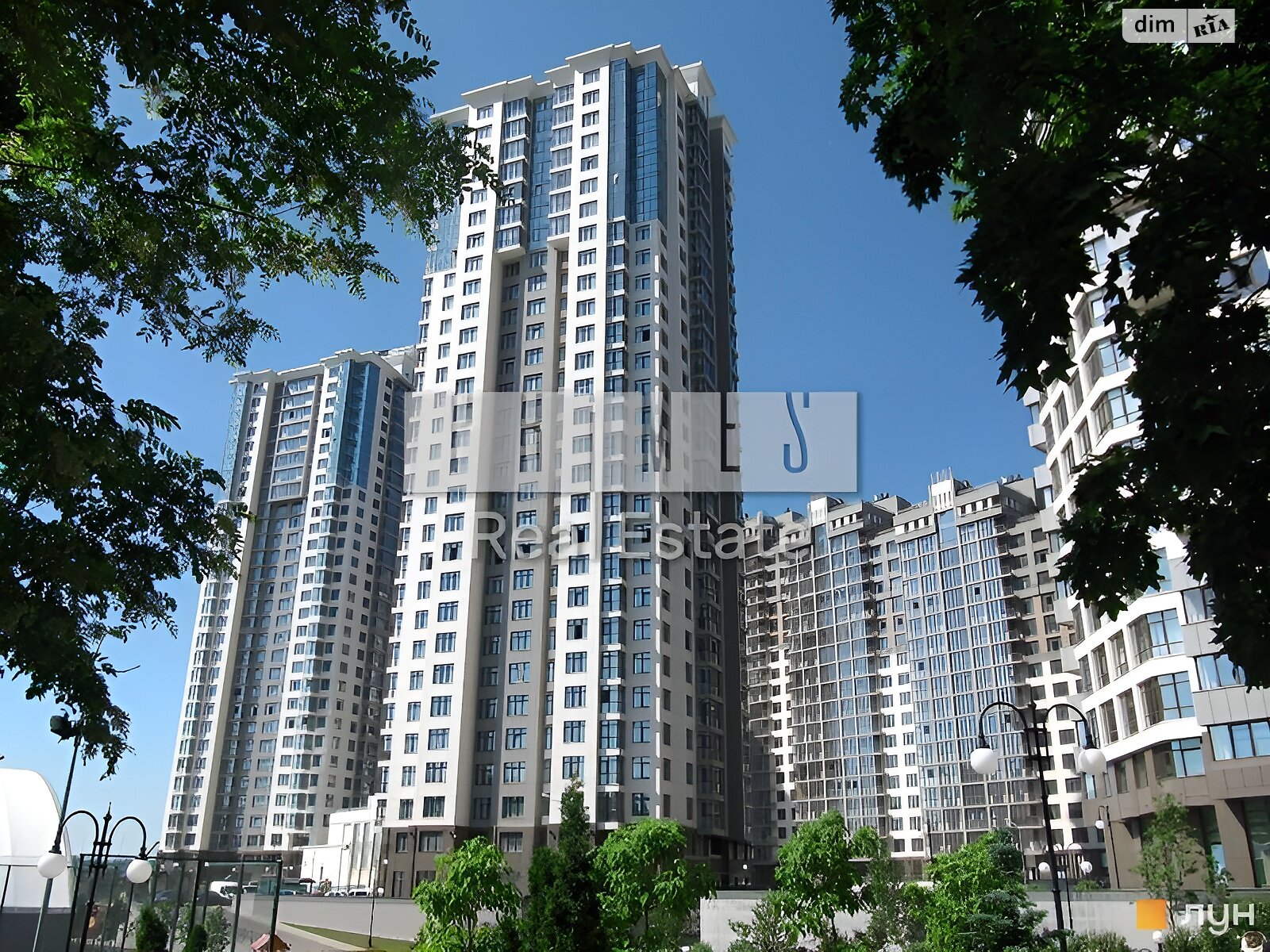 Продаж п`ятикімнатної квартири в Києві, на вул. Андрія Верхогляда, район Печерський фото 1 Продаж п`ятикімнатної квартири в Києві, на вул. Андрія Верхогляда, район Печерський фото 1