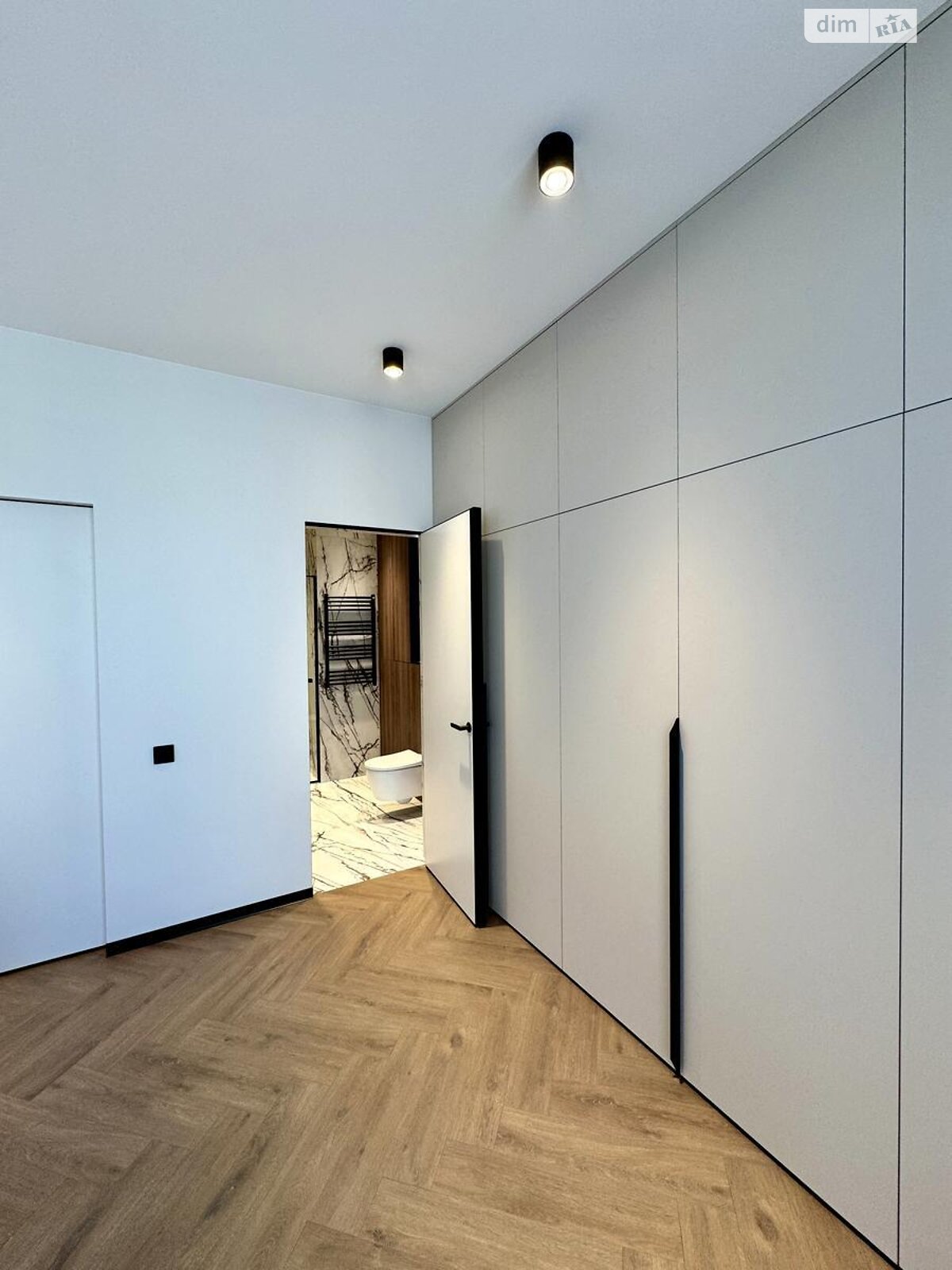 Продажа трехкомнатной квартиры в Киеве, на ул. Василия Тютюнника 39/2, район Печерский фото 1 Продажа трехкомнатной квартиры в Киеве, на ул. Василия Тютюнника 39/2, район Печерский фото 1