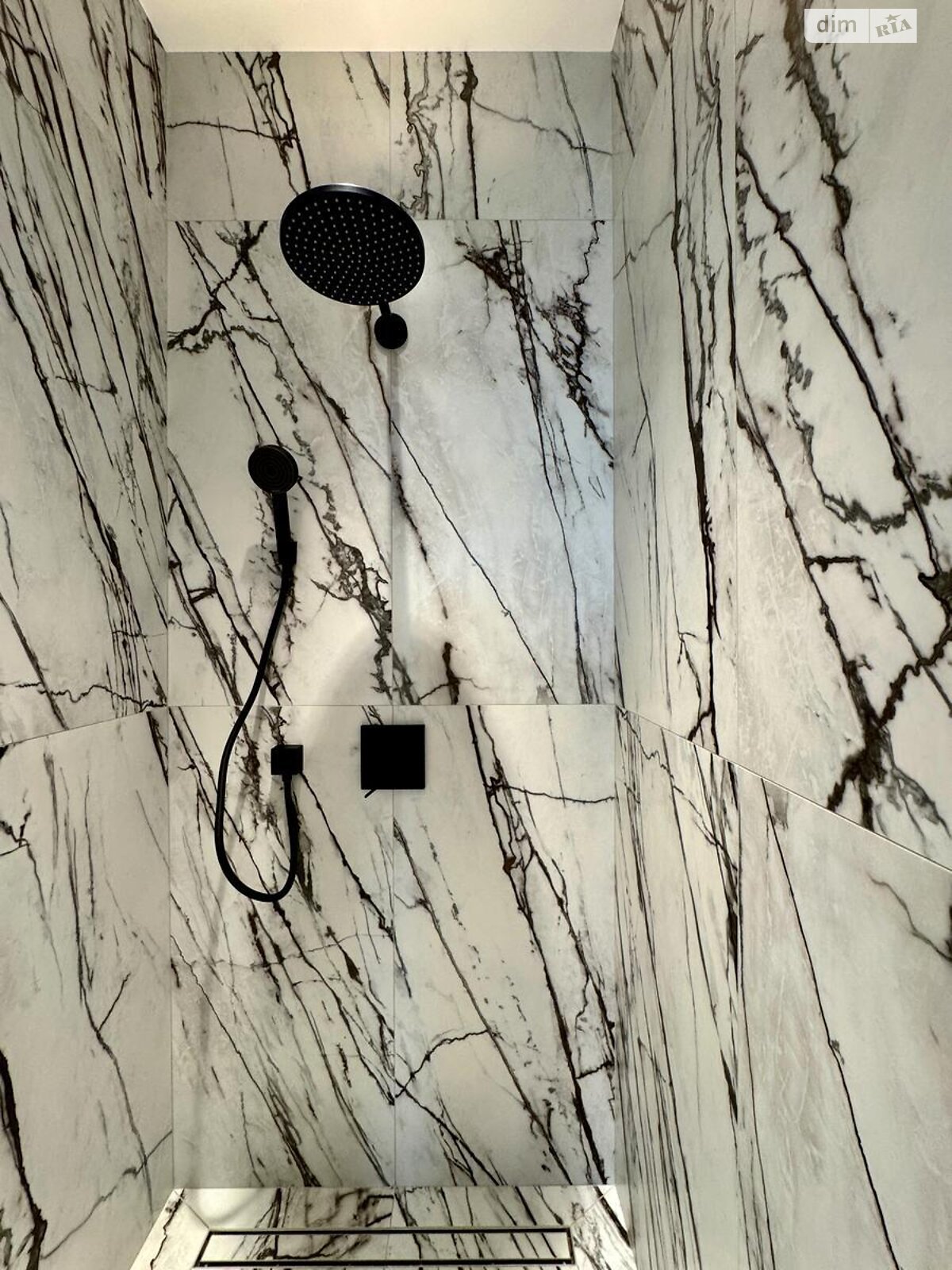 Продажа трехкомнатной квартиры в Киеве, на ул. Василия Тютюнника 39/2, район Печерский фото 1 Продажа трехкомнатной квартиры в Киеве, на ул. Василия Тютюнника 39/2, район Печерский фото 1