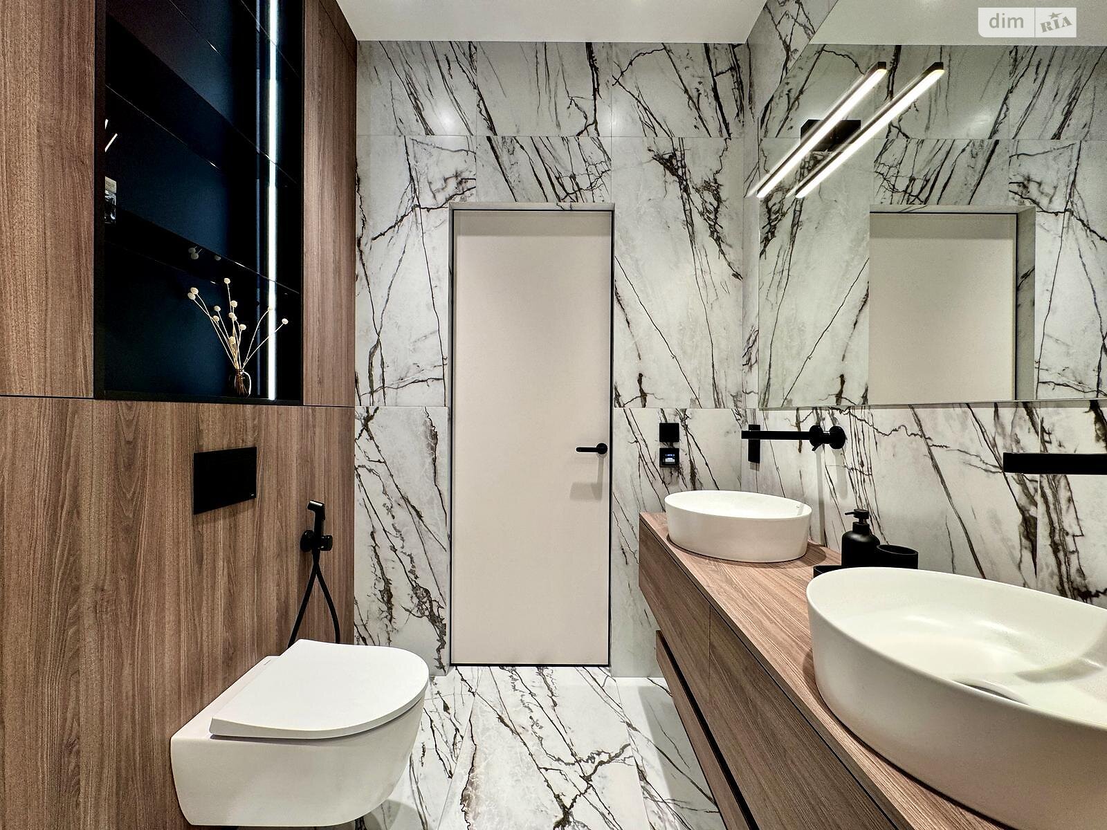 Продажа трехкомнатной квартиры в Киеве, на ул. Василия Тютюнника 39/2, район Печерский фото 1 Продажа трехкомнатной квартиры в Киеве, на ул. Василия Тютюнника 39/2, район Печерский фото 1