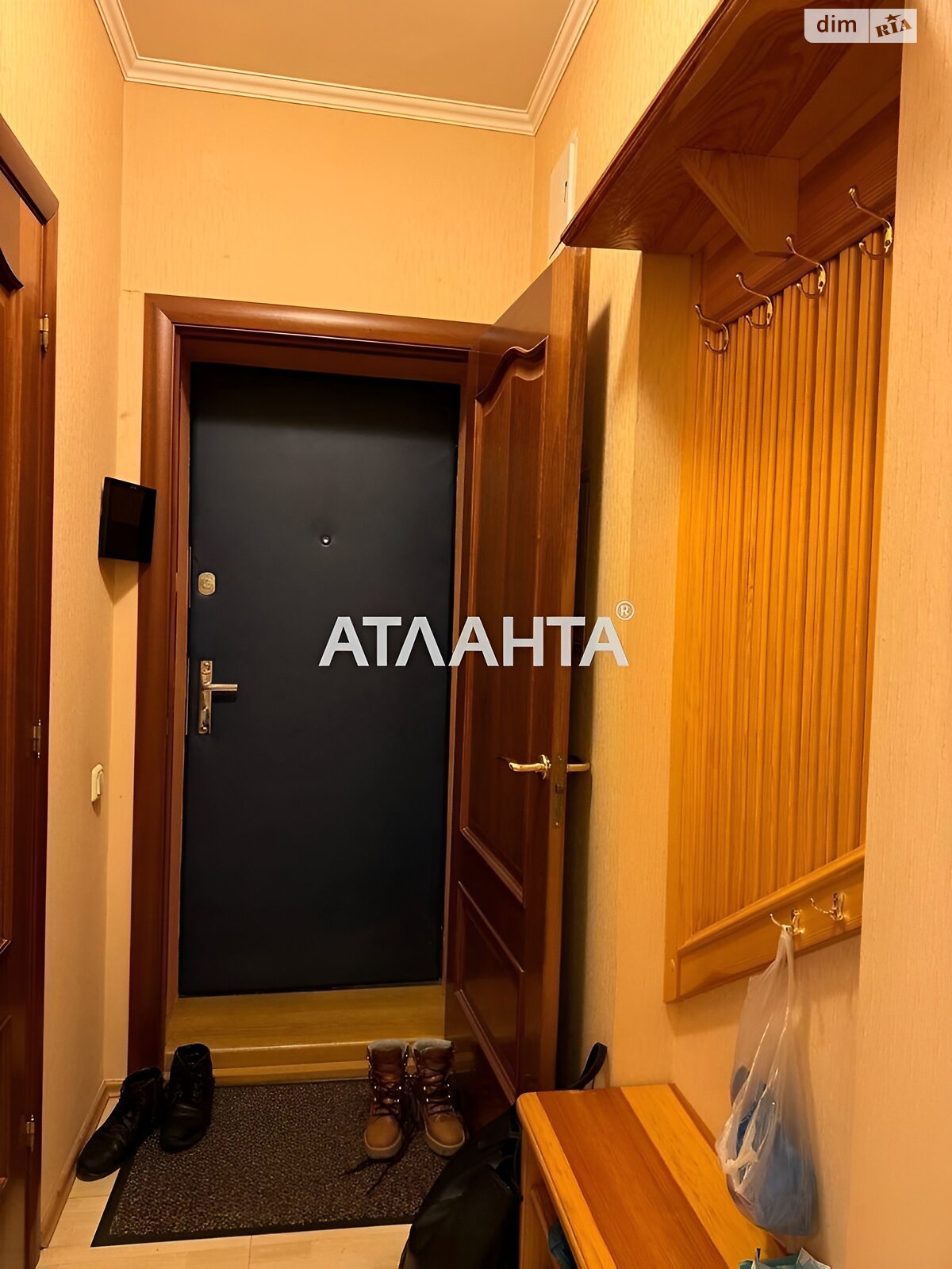 Продажа двухкомнатной квартиры в Киеве, на пер. Арсенальный 5, район Печерский фото 1 Продажа двухкомнатной квартиры в Киеве, на пер. Арсенальный 5, район Печерский фото 1