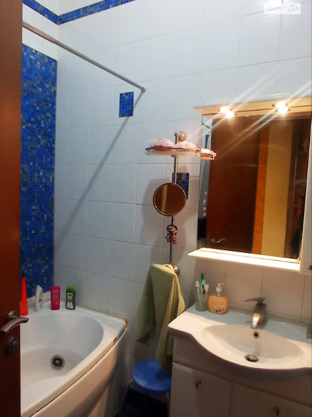 Продажа трехкомнатной квартиры в Киеве, на ул. Павла Загребельного 28, район Печерский фото 1 Продажа трехкомнатной квартиры в Киеве, на ул. Павла Загребельного 28, район Печерский фото 1