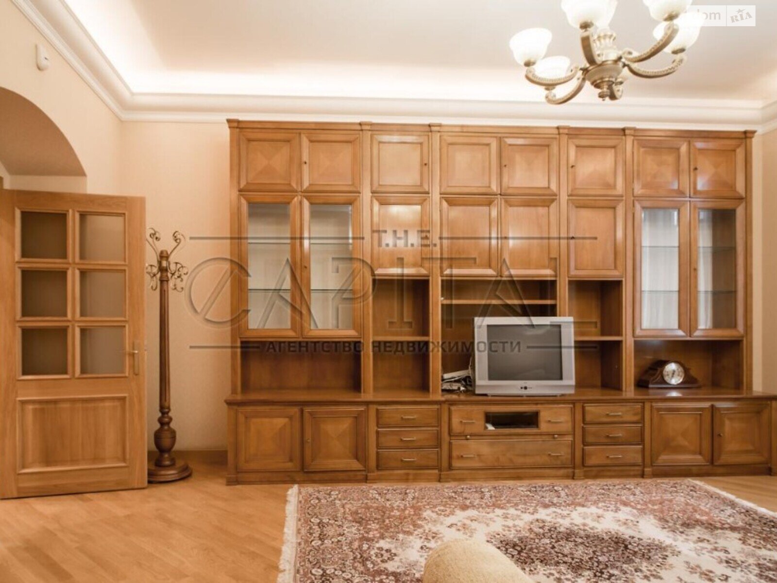 Продажа двухкомнатной квартиры в Киеве, на ул. Банковая, район Печерский фото 1