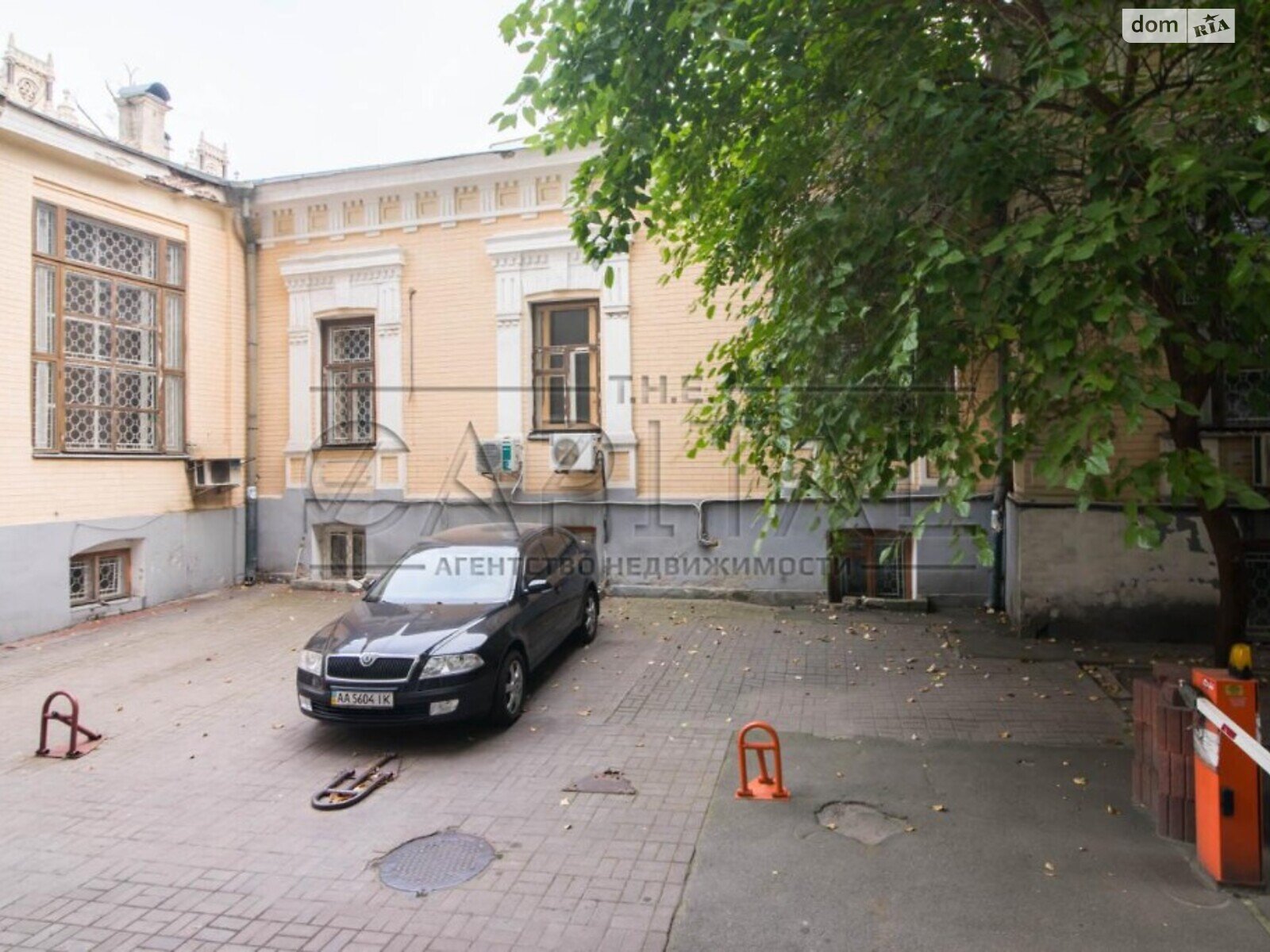 Продажа двухкомнатной квартиры в Киеве, на ул. Банковая, район Печерский фото 1