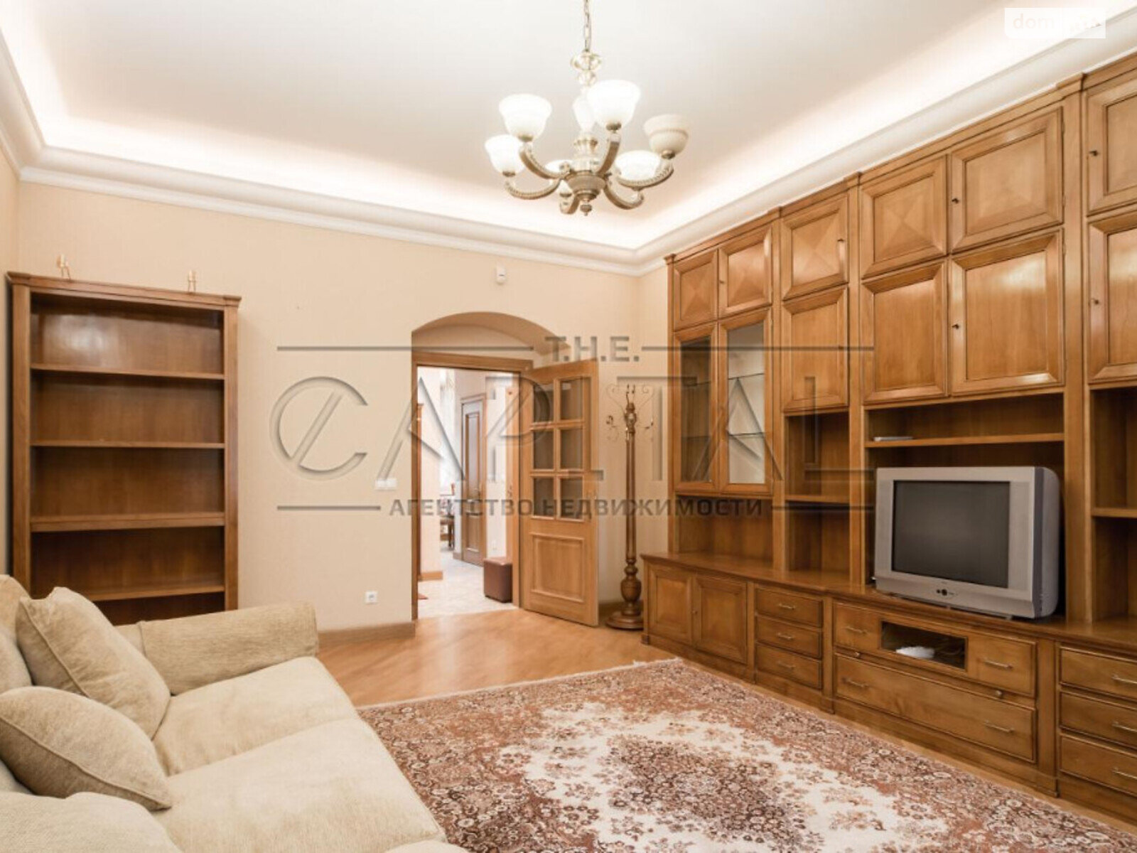 Продажа двухкомнатной квартиры в Киеве, на ул. Банковая 1/10, район Печерский фото 1 Продажа двухкомнатной квартиры в Киеве, на ул. Банковая 1/10, район Печерский фото 1