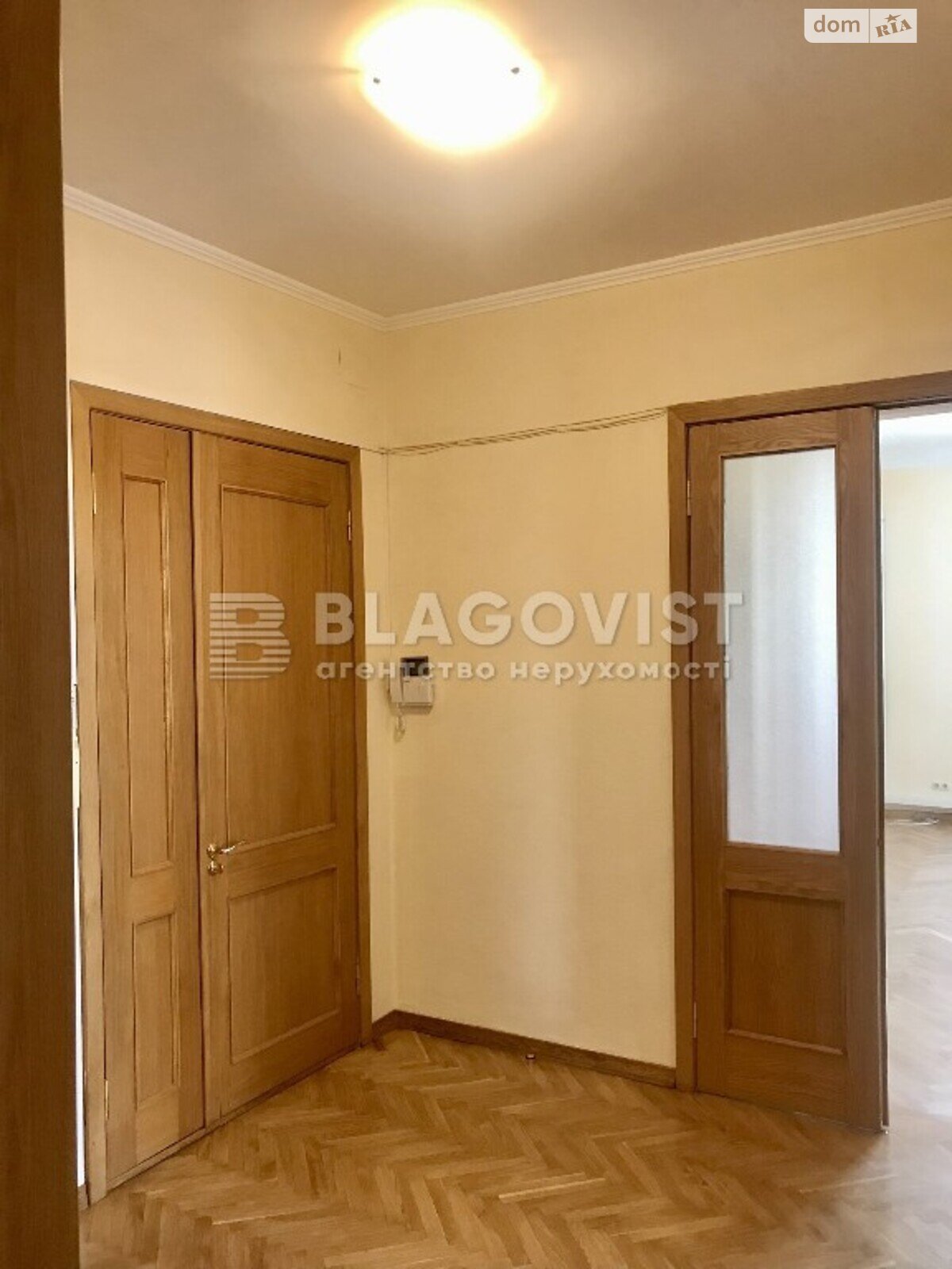 Продажа трехкомнатной квартиры в Киеве, на ул. Банковая 3, район Печерский фото 1