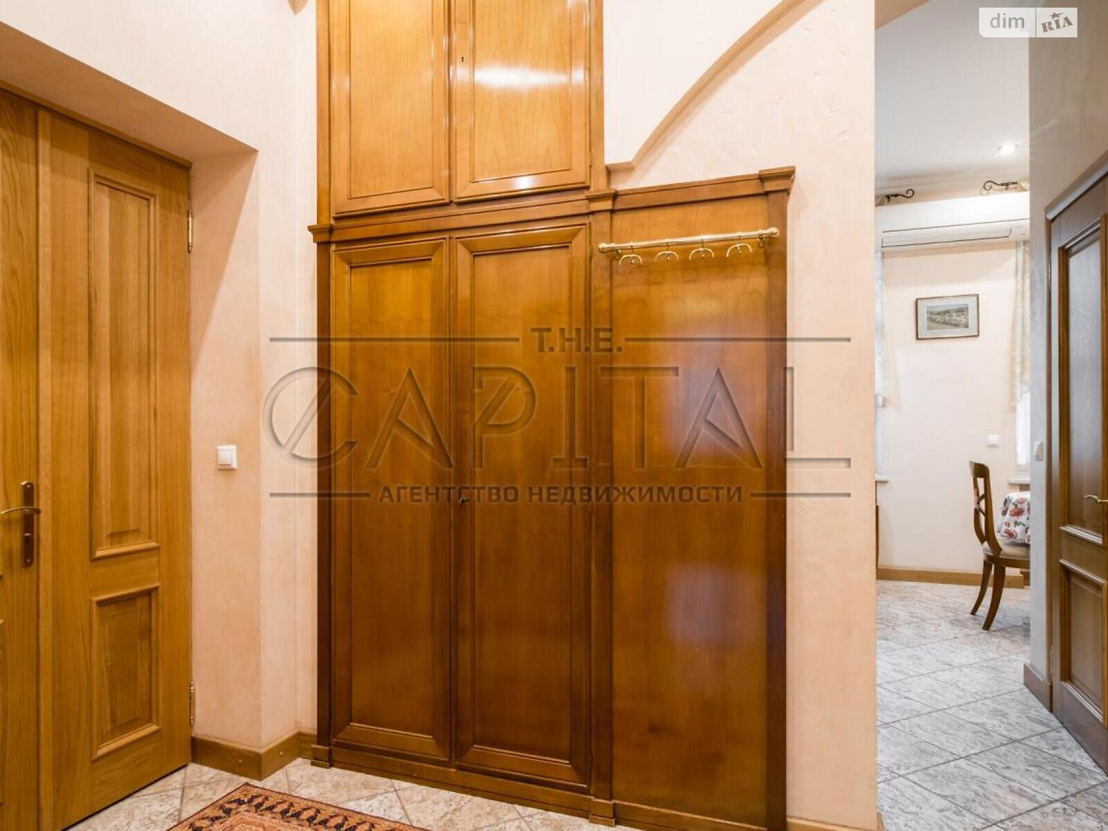 Продаж двокімнатної квартири в Києві, на вул. Банкова 1/10, район Печерський фото 1 Продаж двокімнатної квартири в Києві, на вул. Банкова 1/10, район Печерський фото 1