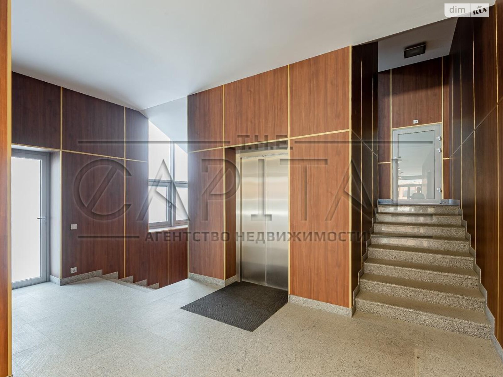 Продажа пятикомнатной квартиры в Киеве, на пер. Болсуновский, район Печерский фото 1 Продажа пятикомнатной квартиры в Киеве, на пер. Болсуновский, район Печерский фото 1
