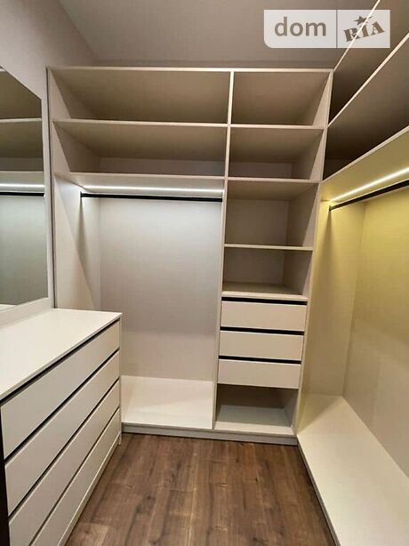 Продажа четырехкомнатной квартиры в Киеве, на ул. Бусловская 12, район Печерский фото 1 Продажа четырехкомнатной квартиры в Киеве, на ул. Бусловская 12, район Печерский фото 1
