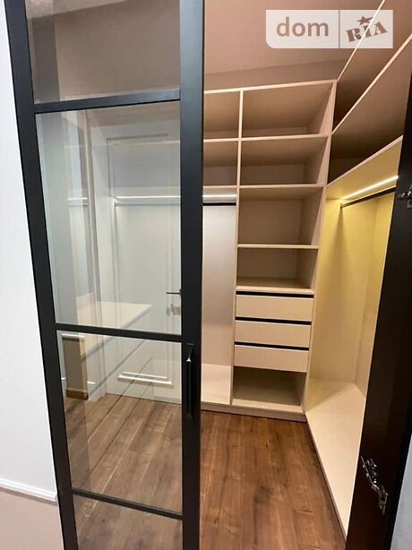 Продажа четырехкомнатной квартиры в Киеве, на ул. Бусловская 12, район Печерский фото 1 Продажа четырехкомнатной квартиры в Киеве, на ул. Бусловская 12, район Печерский фото 1