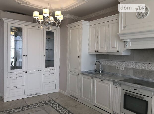 Продажа пятикомнатной квартиры в Киеве, на ул. Драгомирова, район Печерский фото 1 Продажа пятикомнатной квартиры в Киеве, на ул. Драгомирова, район Печерский фото 1