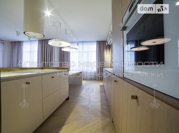 Продажа трехкомнатной квартиры в Киеве, на ул. Драгомирова 17 район Печерский фото 1 Продажа трехкомнатной квартиры в Киеве, на ул. Драгомирова 17 район Печерский фото 1