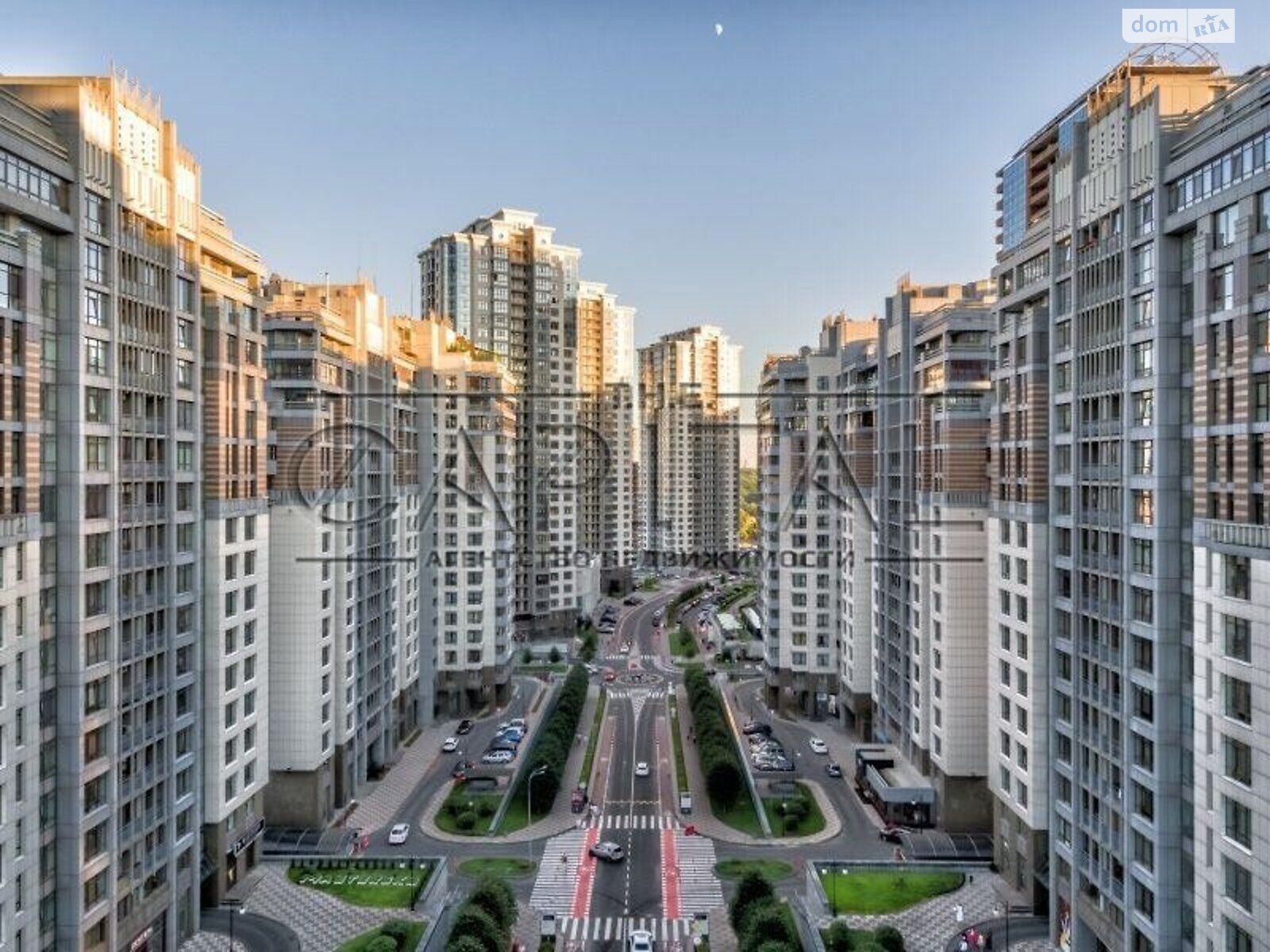 Продажа трехкомнатной квартиры в Киеве, на ул. Андрея Верхогляда, район Печерский фото 1 Продажа трехкомнатной квартиры в Киеве, на ул. Андрея Верхогляда, район Печерский фото 1