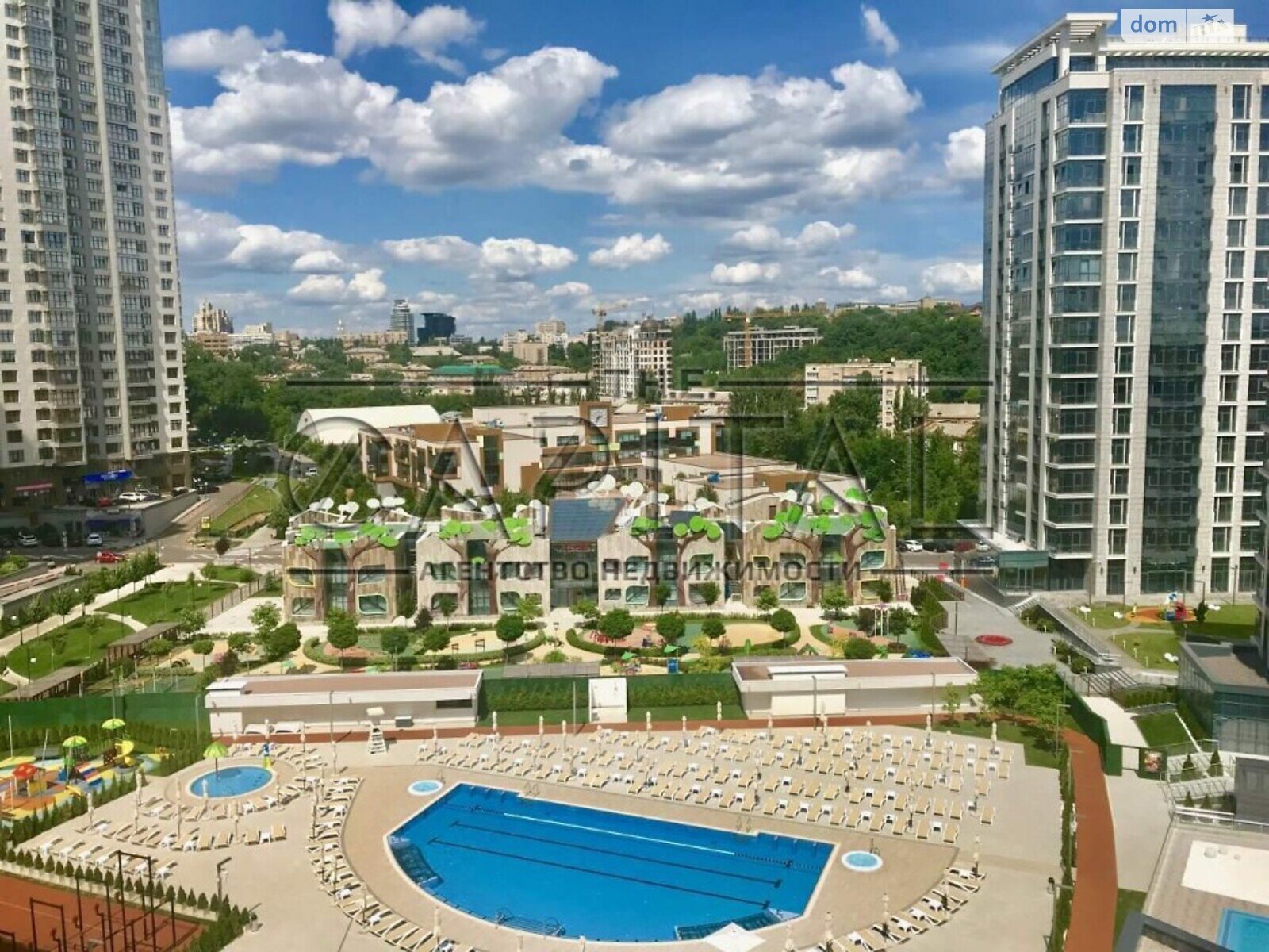 Продажа четырехкомнатной квартиры в Киеве, на ул. Андрея Верхогляда, район Печерский фото 1 Продажа четырехкомнатной квартиры в Киеве, на ул. Андрея Верхогляда, район Печерский фото 1