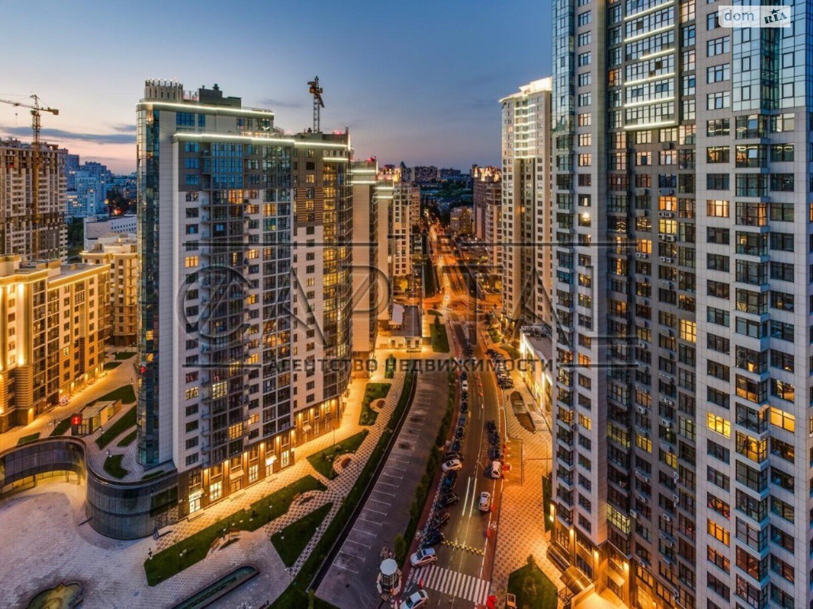 Продажа четырехкомнатной квартиры в Киеве, на ул. Андрея Верхогляда, район Печерский фото 1 Продажа четырехкомнатной квартиры в Киеве, на ул. Андрея Верхогляда, район Печерский фото 1