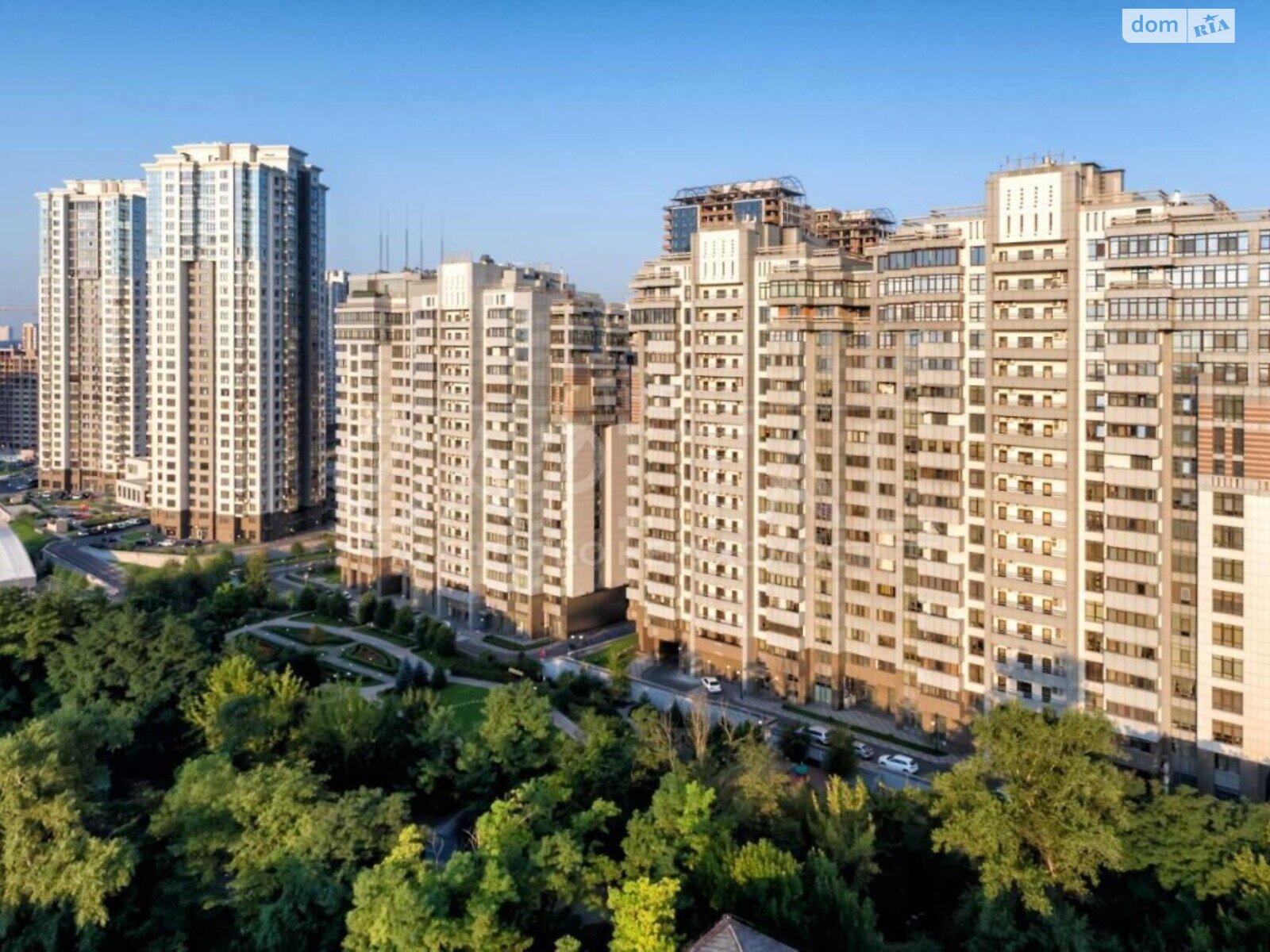 Продажа четырехкомнатной квартиры в Киеве, на ул. Андрея Верхогляда 7/2, район Печерский фото 1 Продажа четырехкомнатной квартиры в Киеве, на ул. Андрея Верхогляда 7/2, район Печерский фото 1