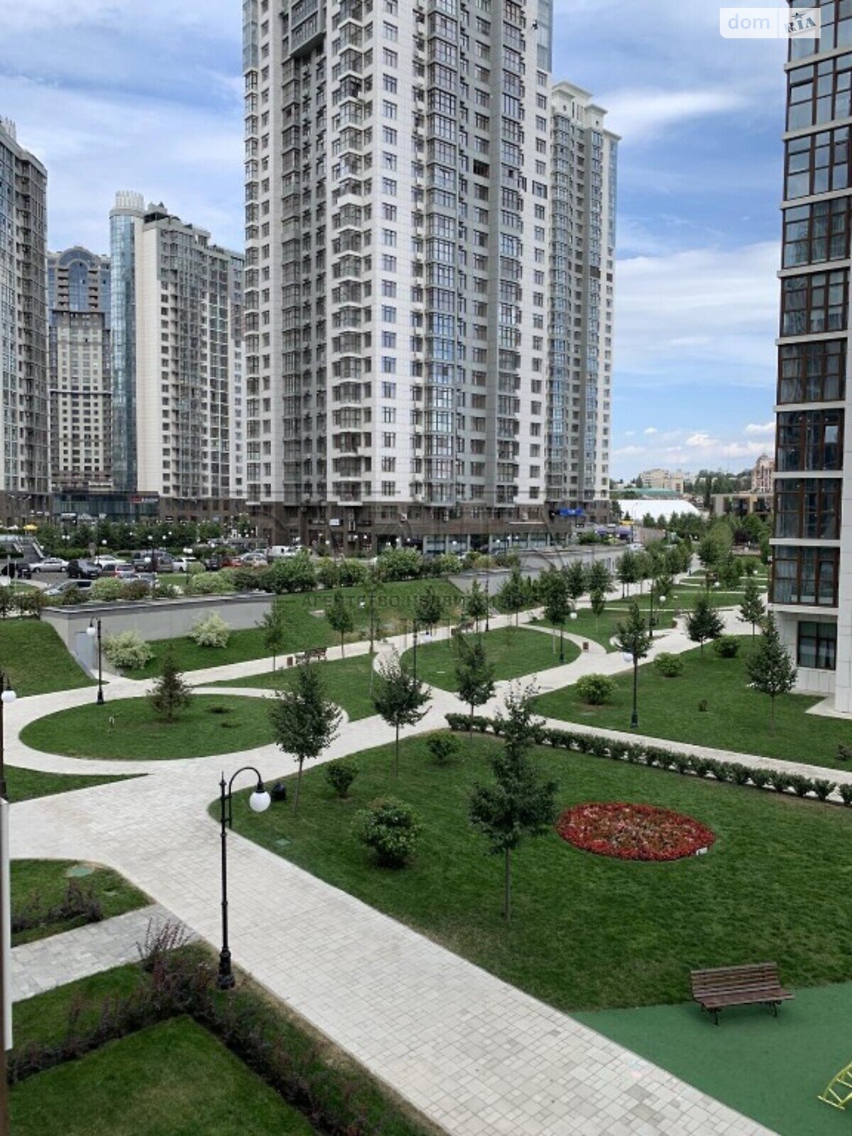 Продаж трикімнатної квартири в Києві, на вул. Андрія Верхогляда 19А, район Печерський фото 1 Продаж трикімнатної квартири в Києві, на вул. Андрія Верхогляда 19А, район Печерський фото 1
