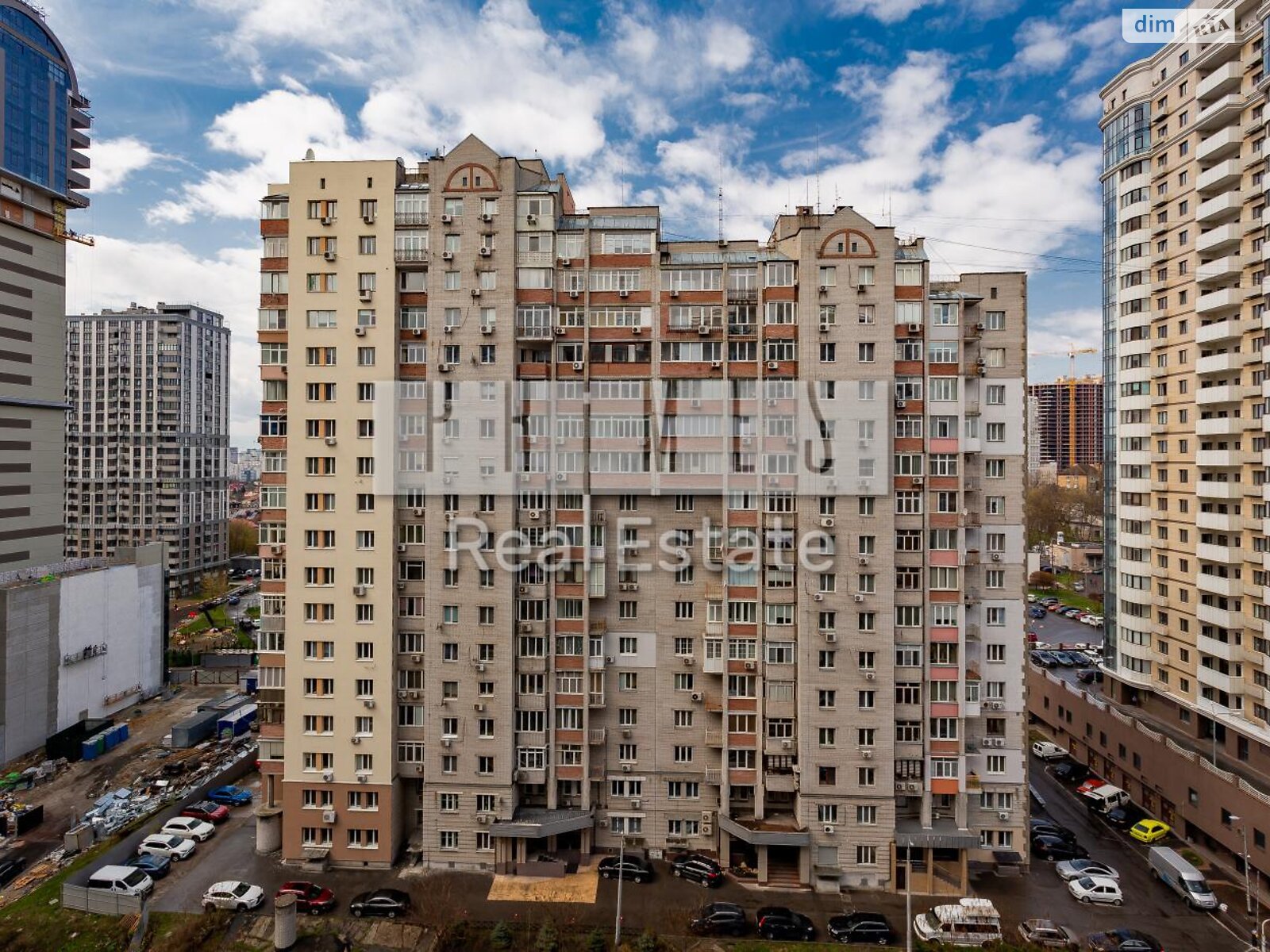 Продаж трикімнатної квартири в Києві, на вул. Андрія Верхогляда 12, район Печерський фото 1