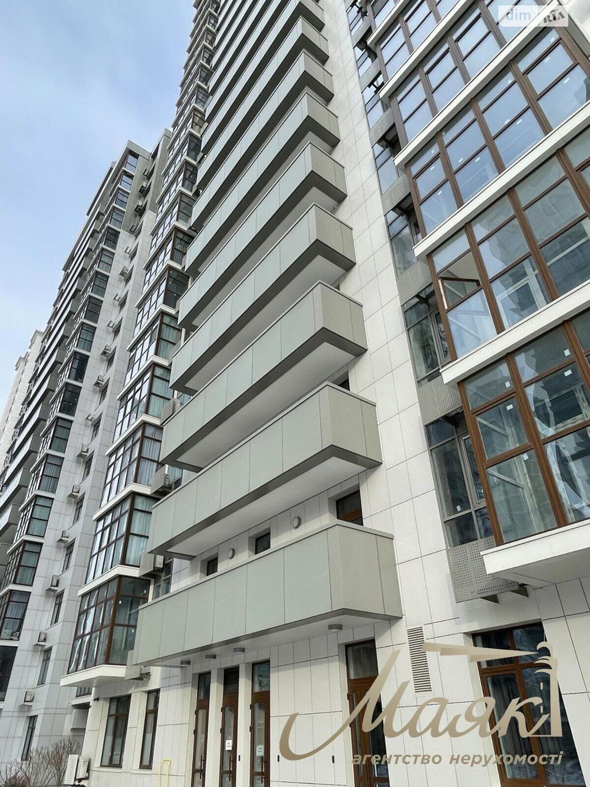 Продажа пятикомнатной квартиры в Киеве, на ул. Андрея Верхогляда 15Б, район Печерский фото 1 Продажа пятикомнатной квартиры в Киеве, на ул. Андрея Верхогляда 15Б, район Печерский фото 1
