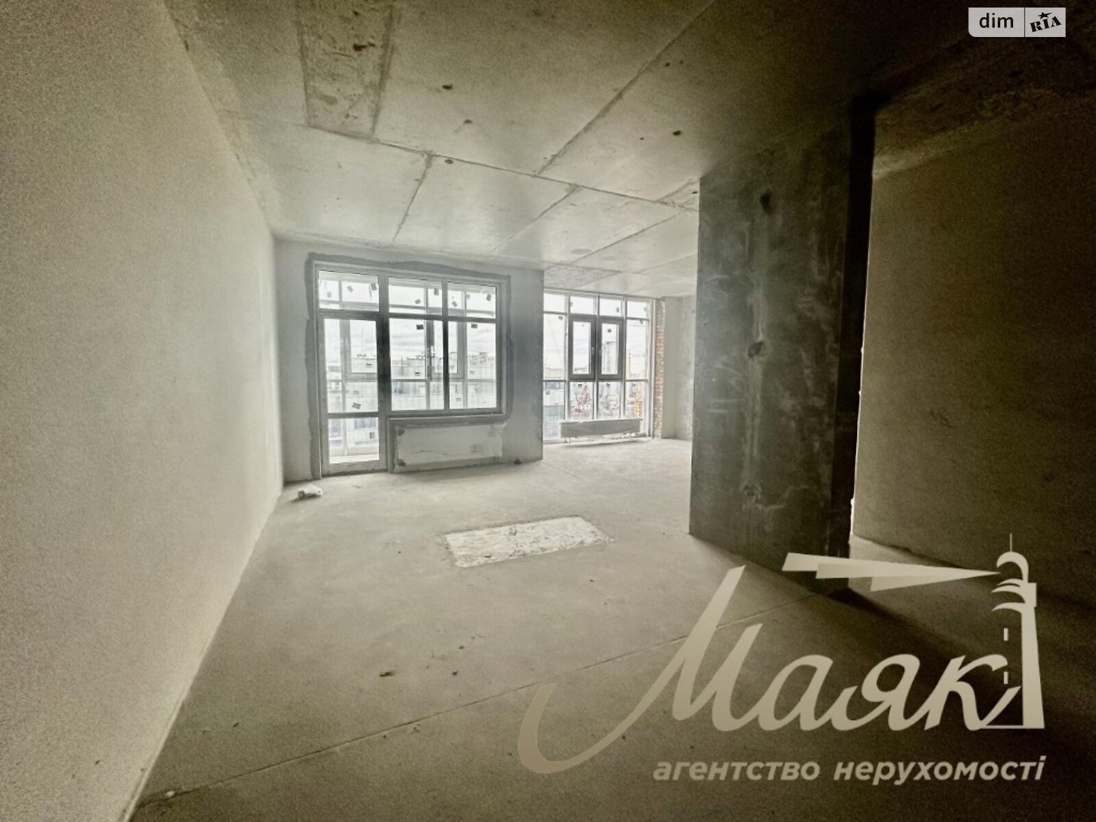 Продаж чотирикімнатної квартири в Києві, на вул. Андрія Верхогляда 15Б, район Печерський фото 1 Продаж чотирикімнатної квартири в Києві, на вул. Андрія Верхогляда 15Б, район Печерський фото 1