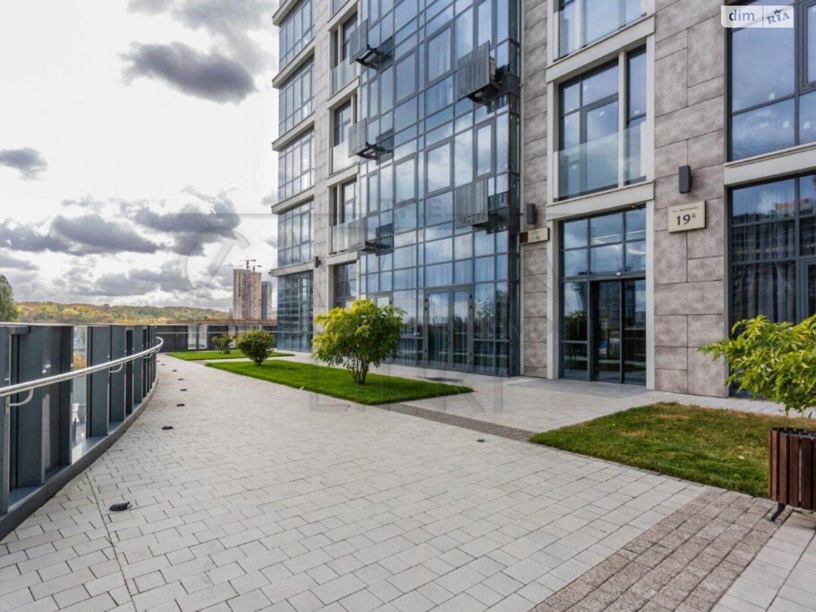 Продажа трехкомнатной квартиры в Киеве, на ул. Андрея Верхогляда 19А, район Печерский фото 1 Продажа трехкомнатной квартиры в Киеве, на ул. Андрея Верхогляда 19А, район Печерский фото 1