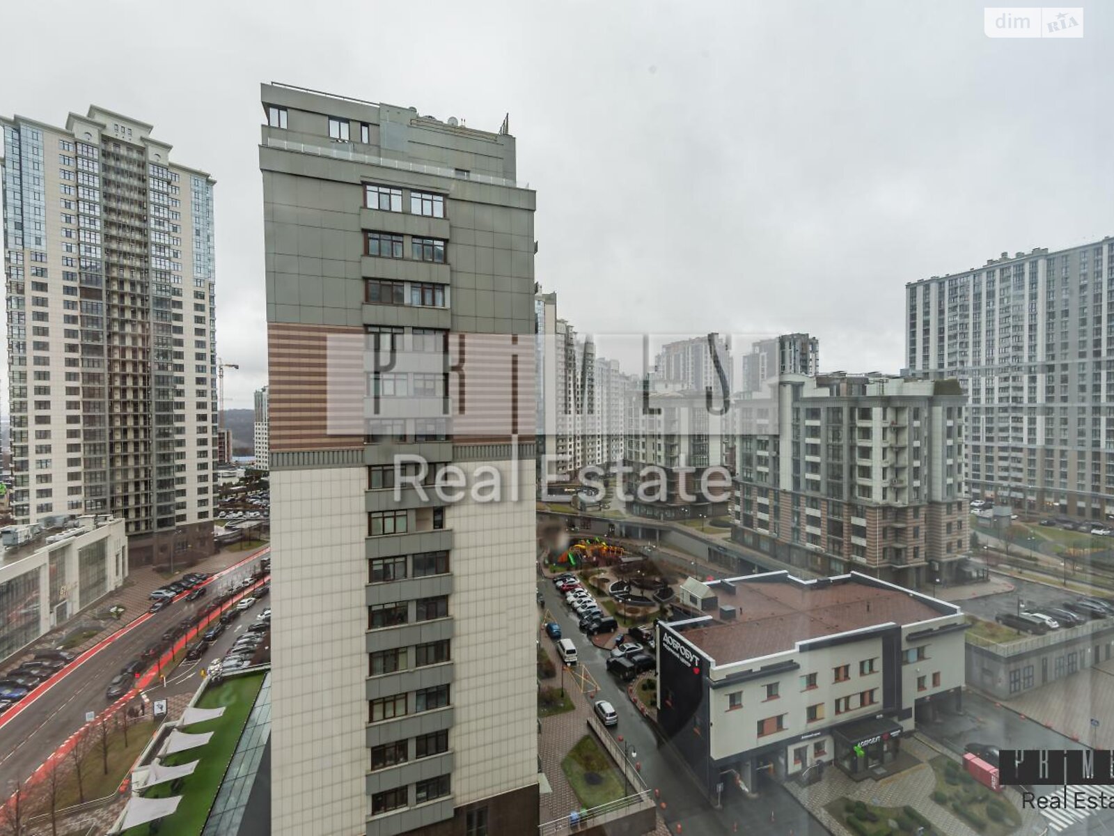 Продаж трикімнатної квартири в Києві, на вул. Андрія Верхогляда 14, район Печерський фото 1