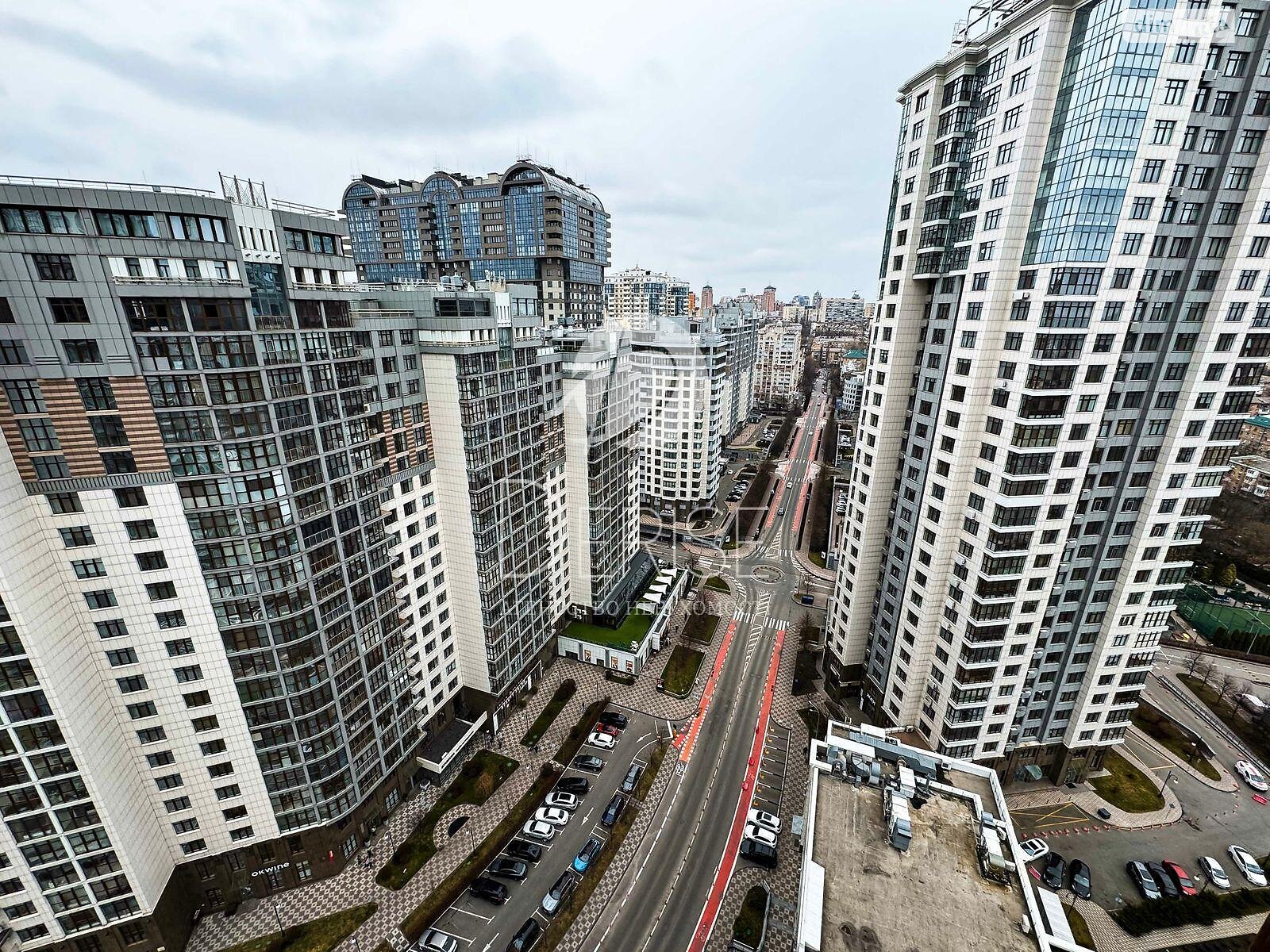 Продаж чотирикімнатної квартири в Києві, на вул. Андрія Верхогляда 9, район Печерський фото 1 Продаж чотирикімнатної квартири в Києві, на вул. Андрія Верхогляда 9, район Печерський фото 1