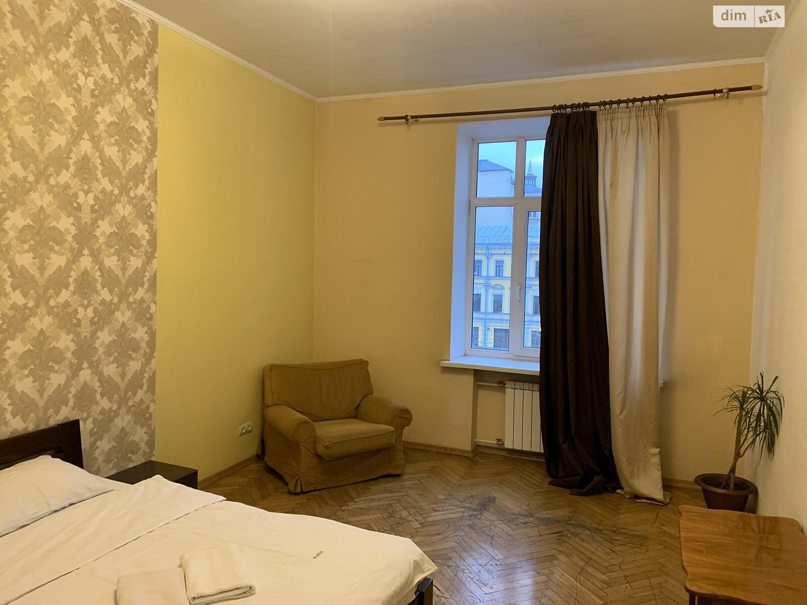 Продажа двухкомнатной квартиры в Киеве, на ул. Крещатик 29, район Печерский фото 1 Продажа двухкомнатной квартиры в Киеве, на ул. Крещатик 29, район Печерский фото 1