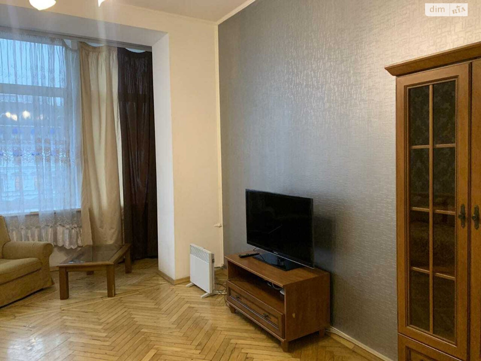Продажа двухкомнатной квартиры в Киеве, на ул. Крещатик 29, район Печерский фото 1 Продажа двухкомнатной квартиры в Киеве, на ул. Крещатик 29, район Печерский фото 1