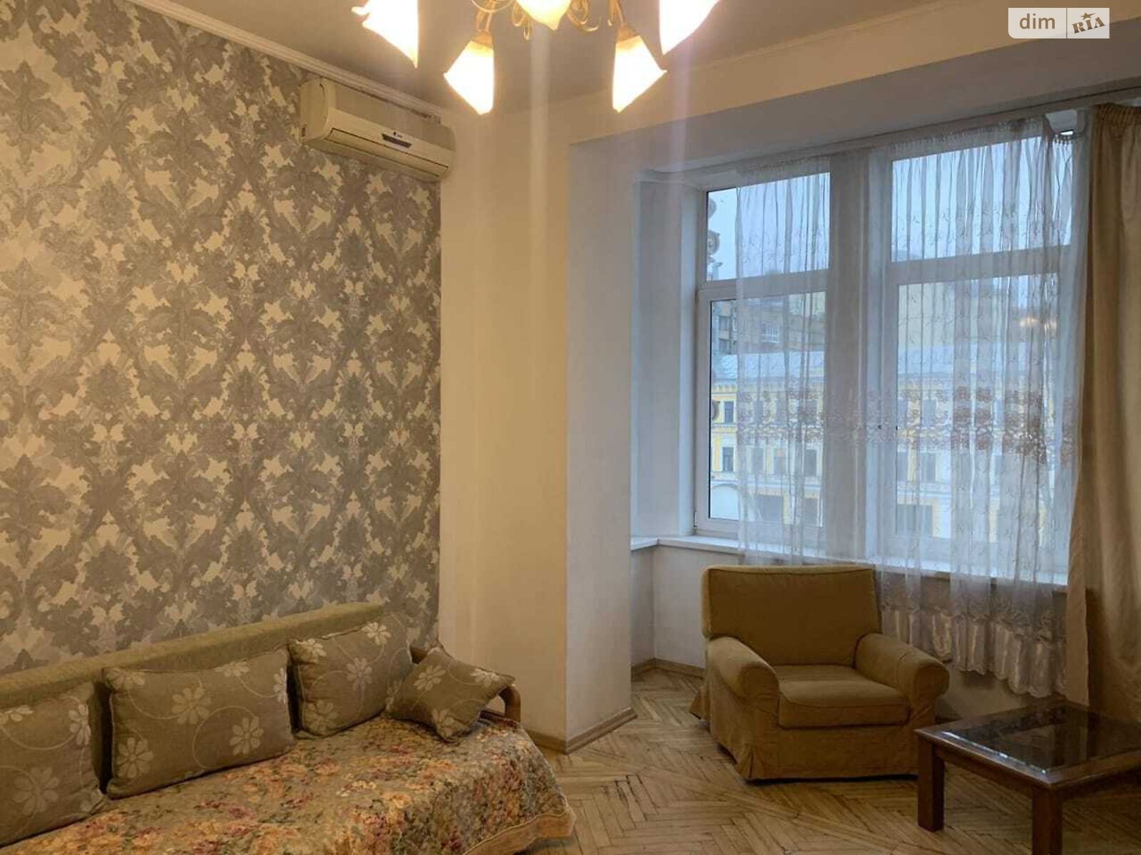 Продажа двухкомнатной квартиры в Киеве, на ул. Крещатик 29, район Печерский фото 1 Продажа двухкомнатной квартиры в Киеве, на ул. Крещатик 29, район Печерский фото 1